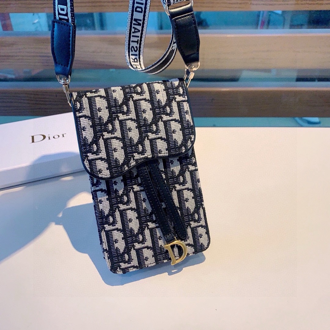 3a3d91552c8d443cb34e3a28272a3a85.jpg
