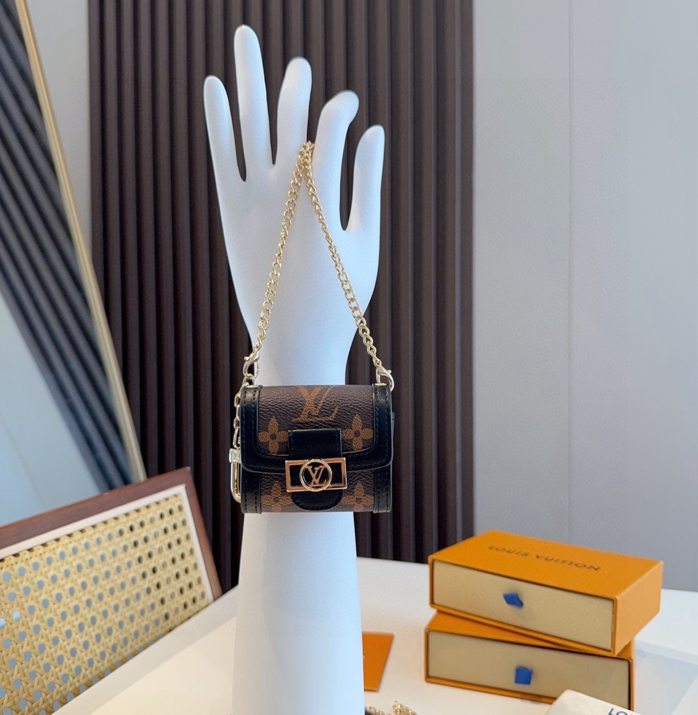 84cfda12a76bda4d228aabf941c64555.jpg