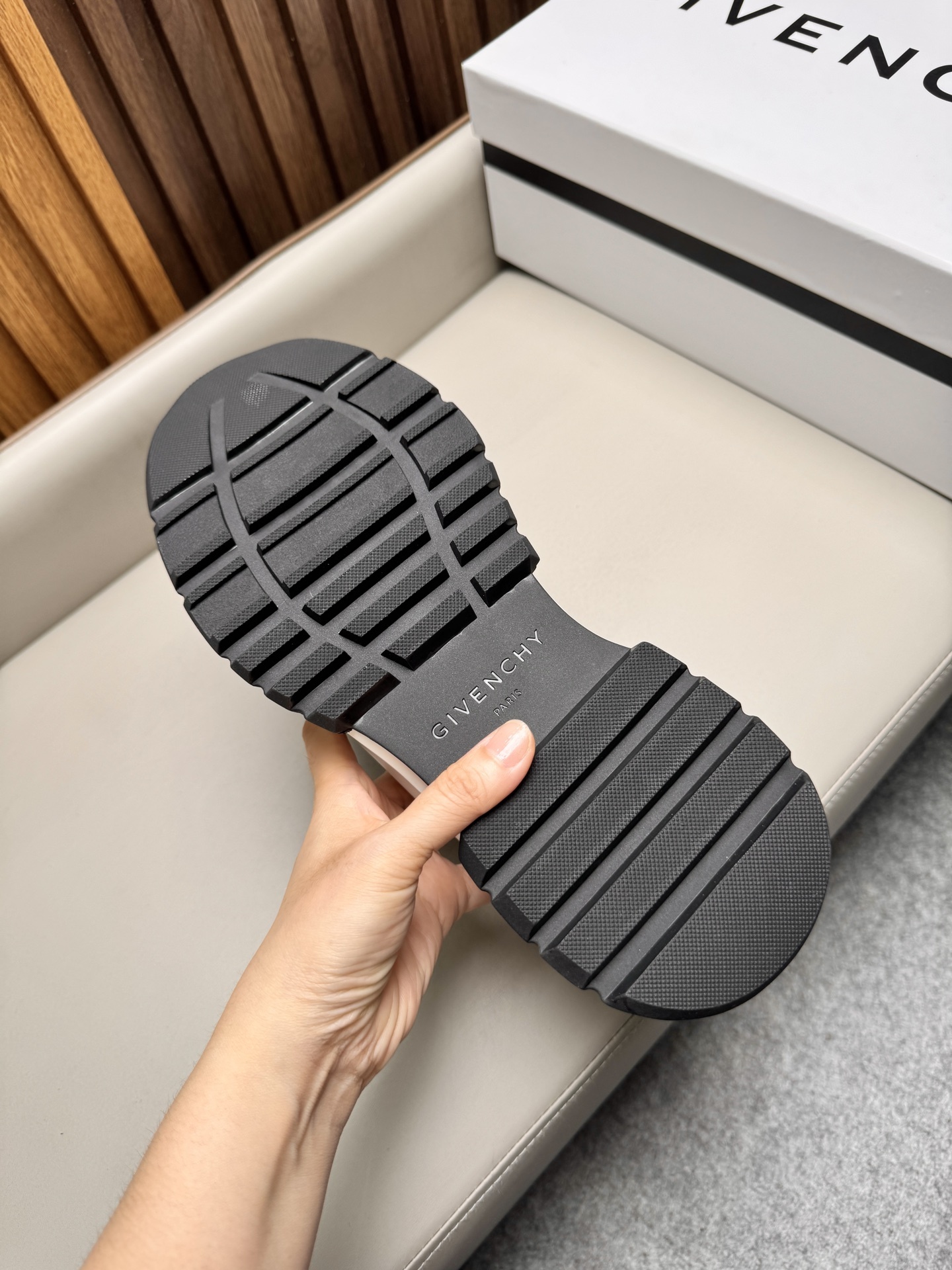 d53cb1cd0caaf7be1e5edd6110e68f56.jpg