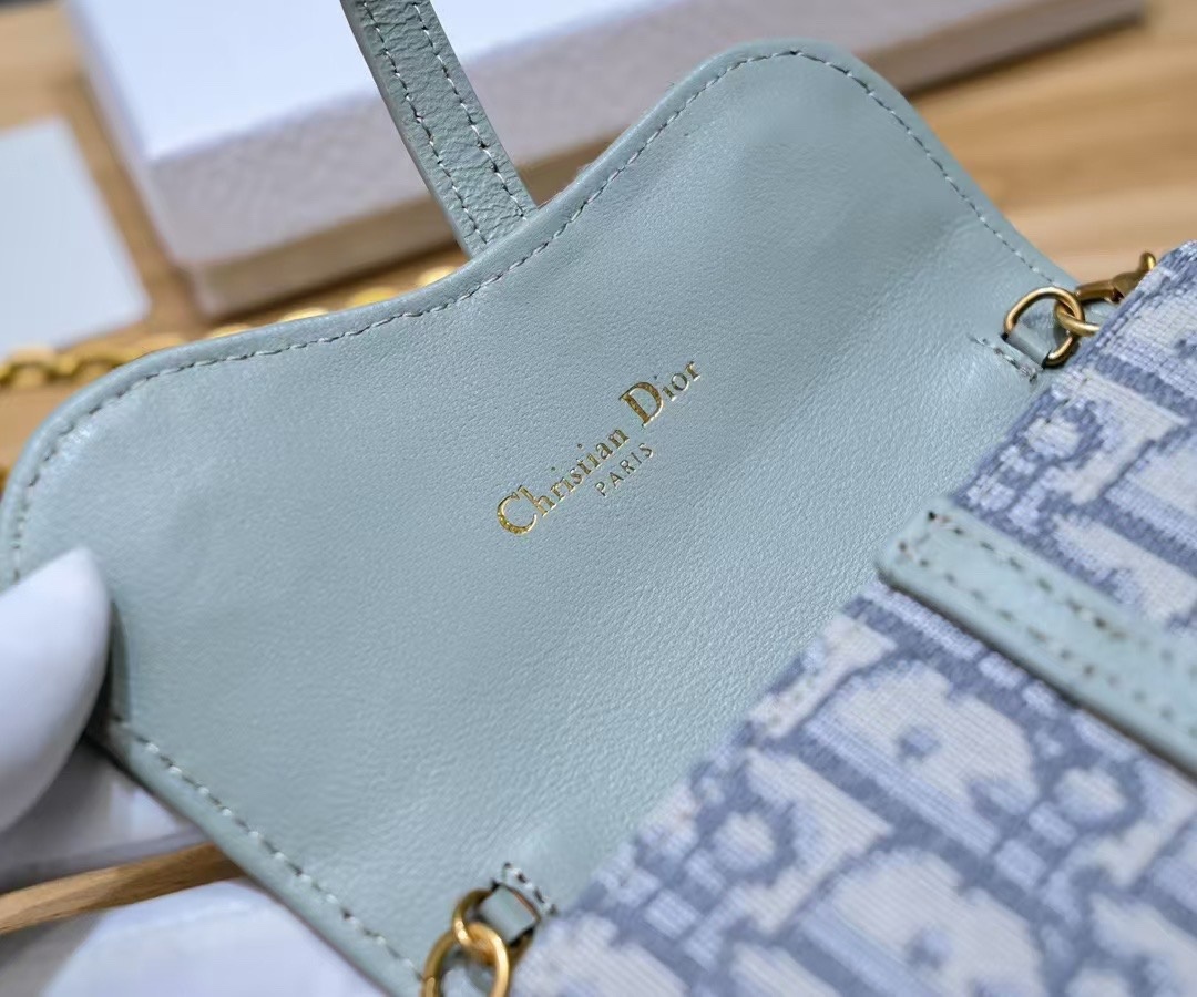 d8a5c54f92c35665a5ab81840a797435.jpg