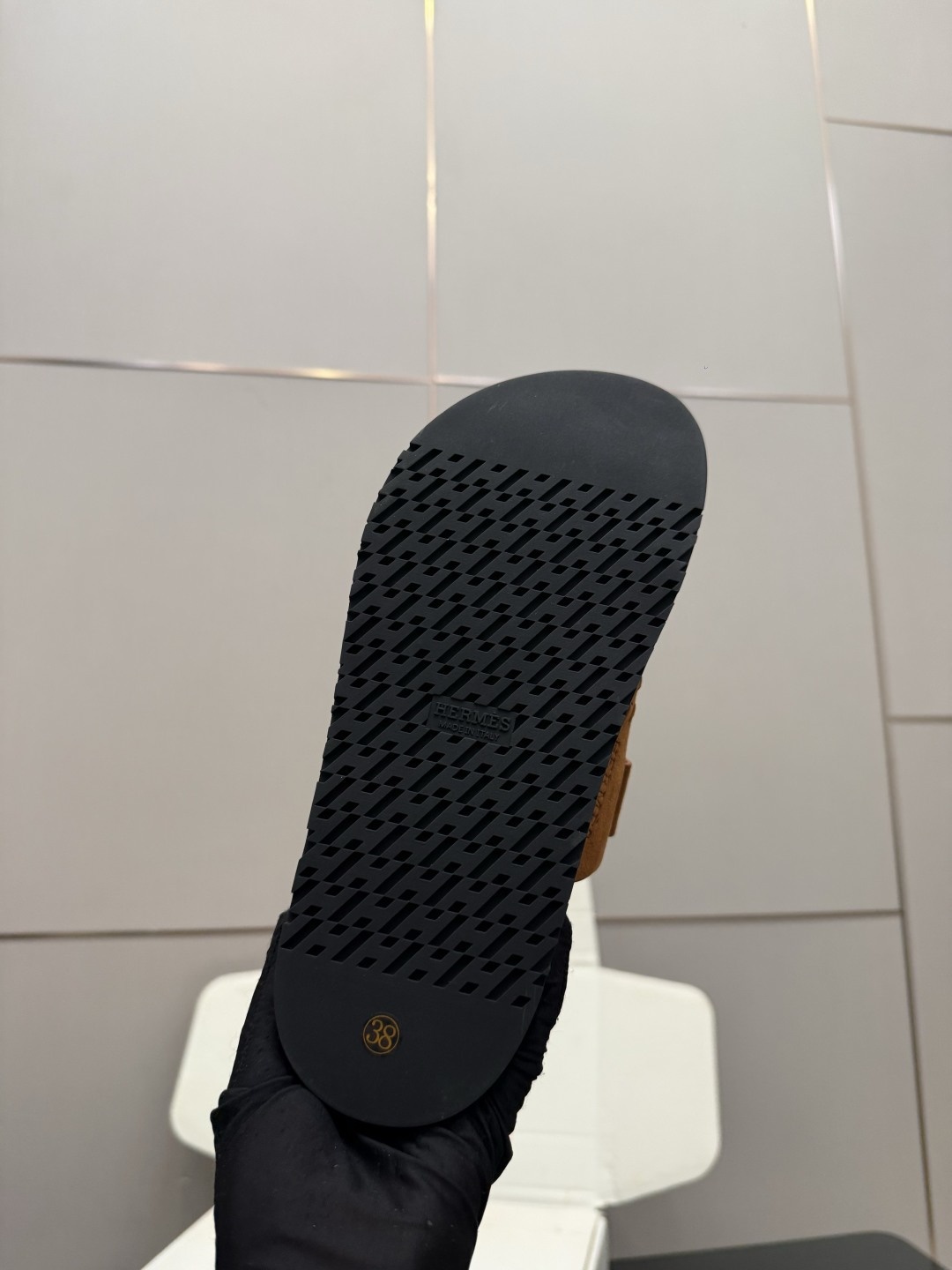 24a6e6f60f4cfa7b061f97530807c1d1.jpg
