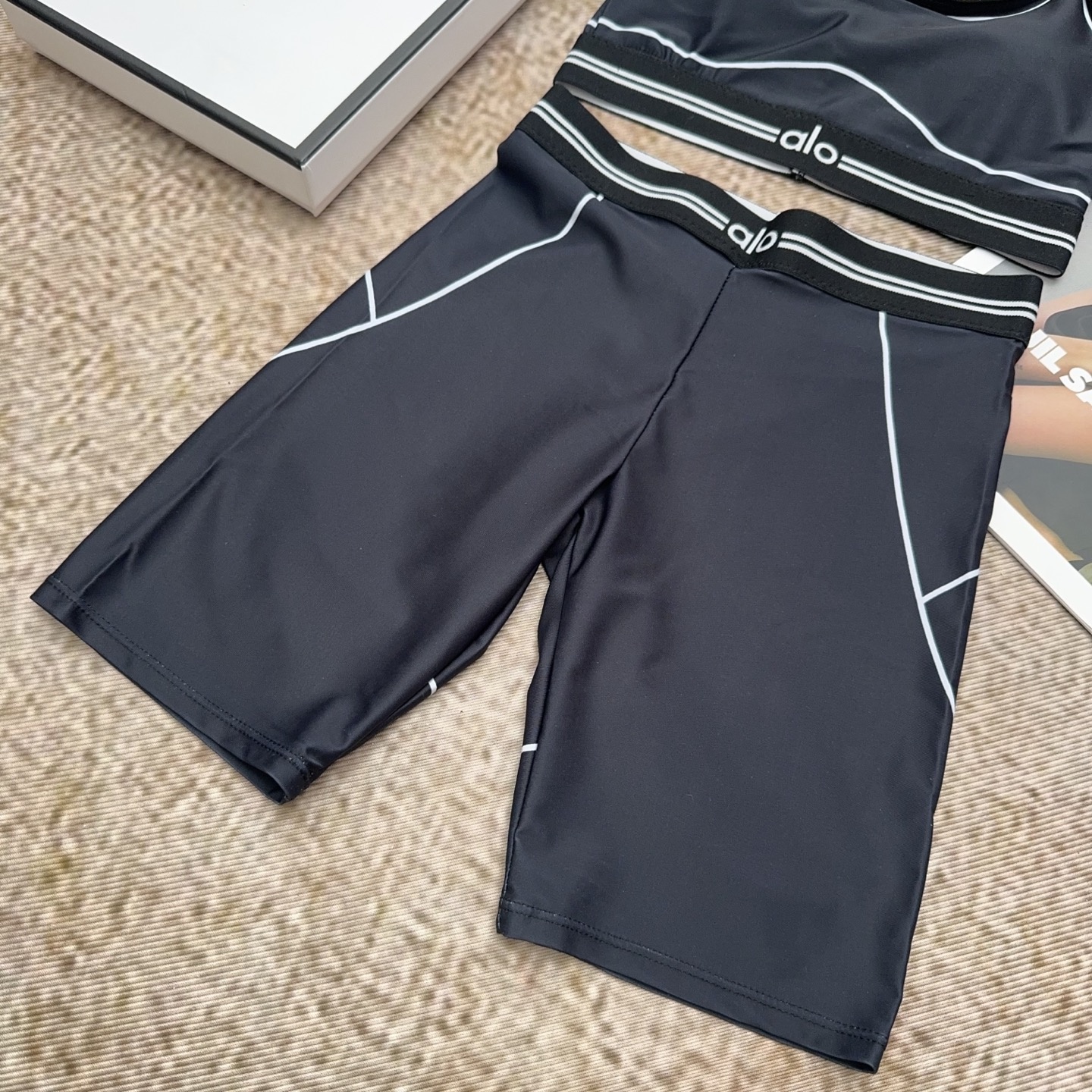 4cabf84760bee6ab01a1e2e661ca65d8.jpg