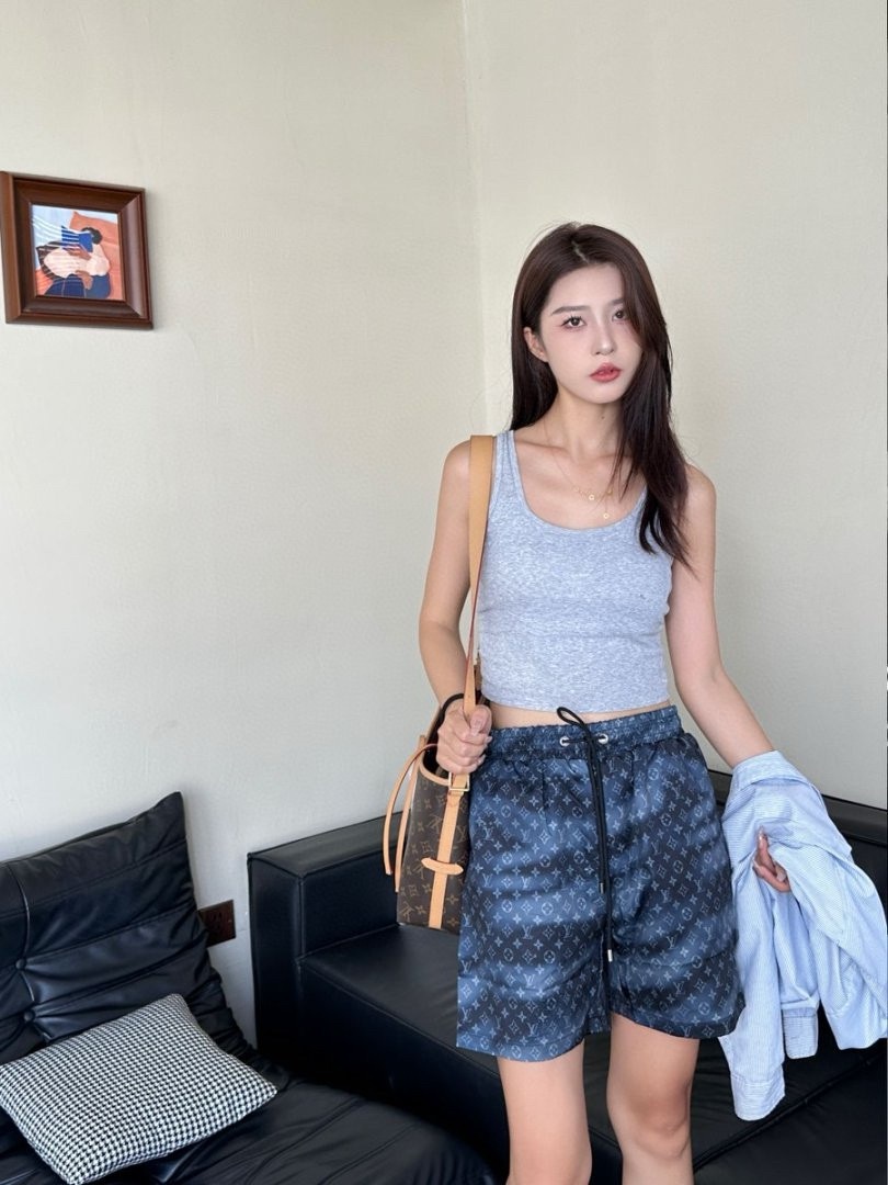 7a6b05e0c3f236853de81eff2756f76e.jpg