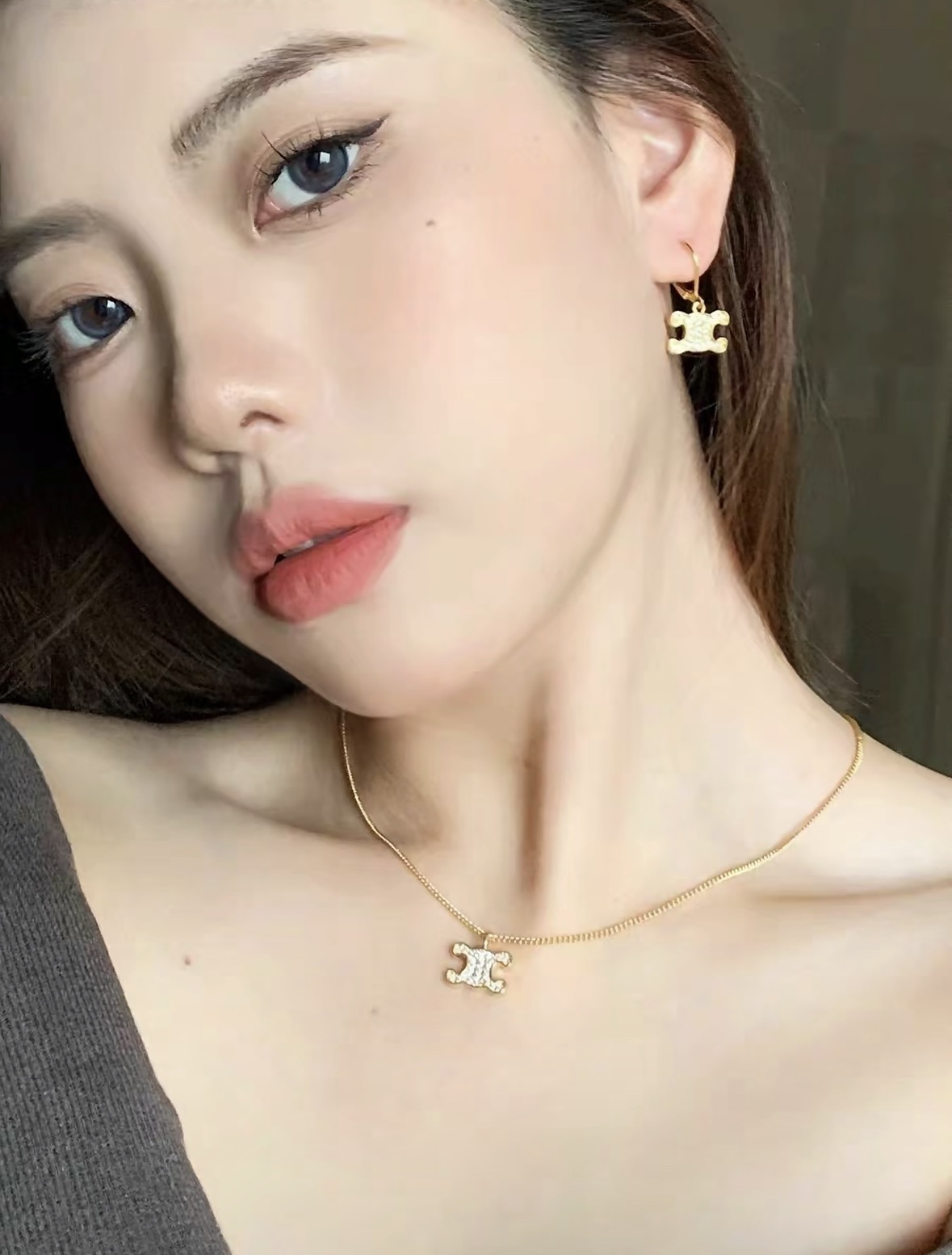 84959f6c296f69116ac27df33c34951b.jpg