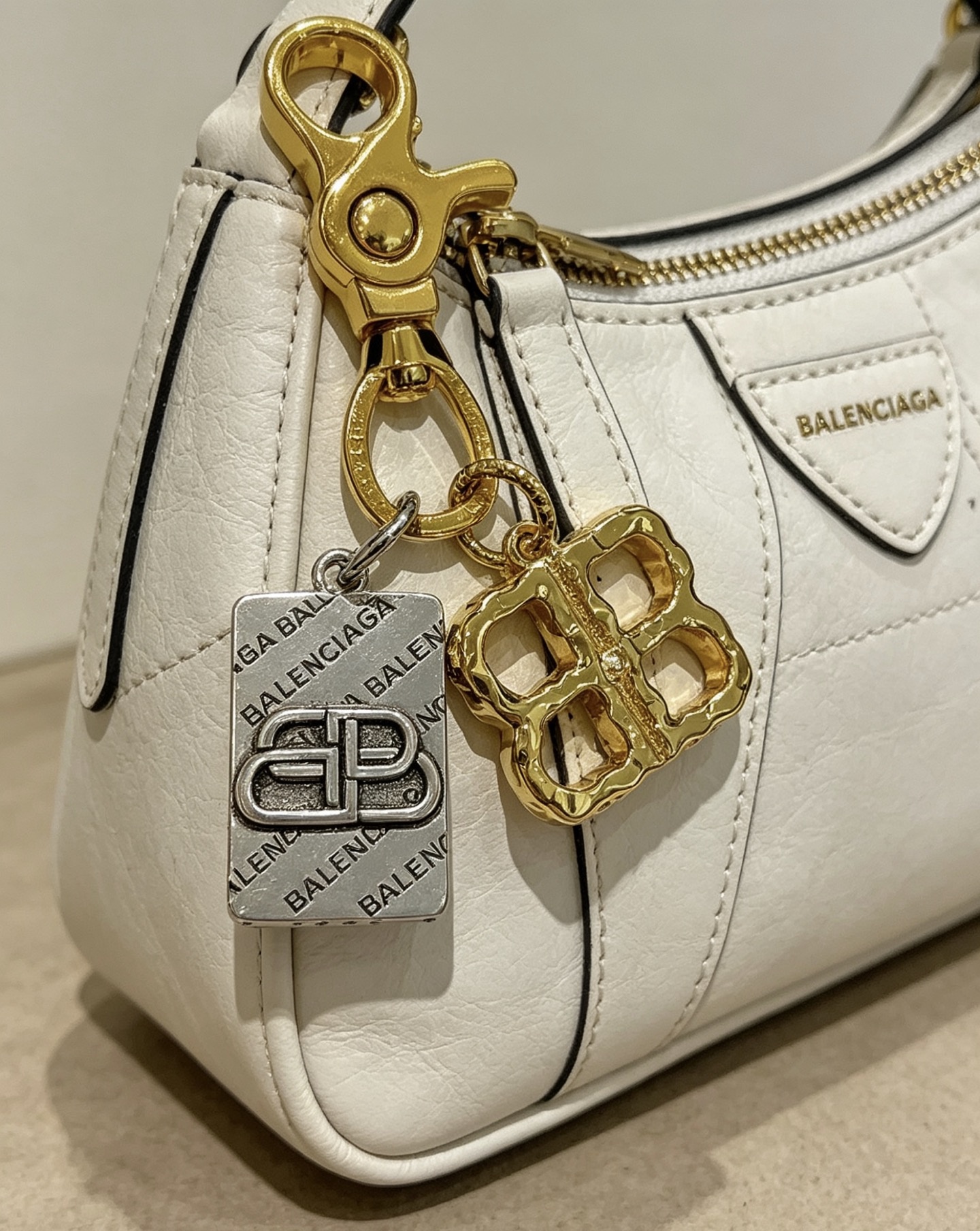 990d216e0884caa30cb54afa8e10249c.jpg