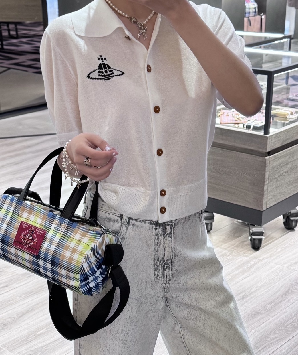 744d73739fc540be8dcf799bd8a00256.jpg