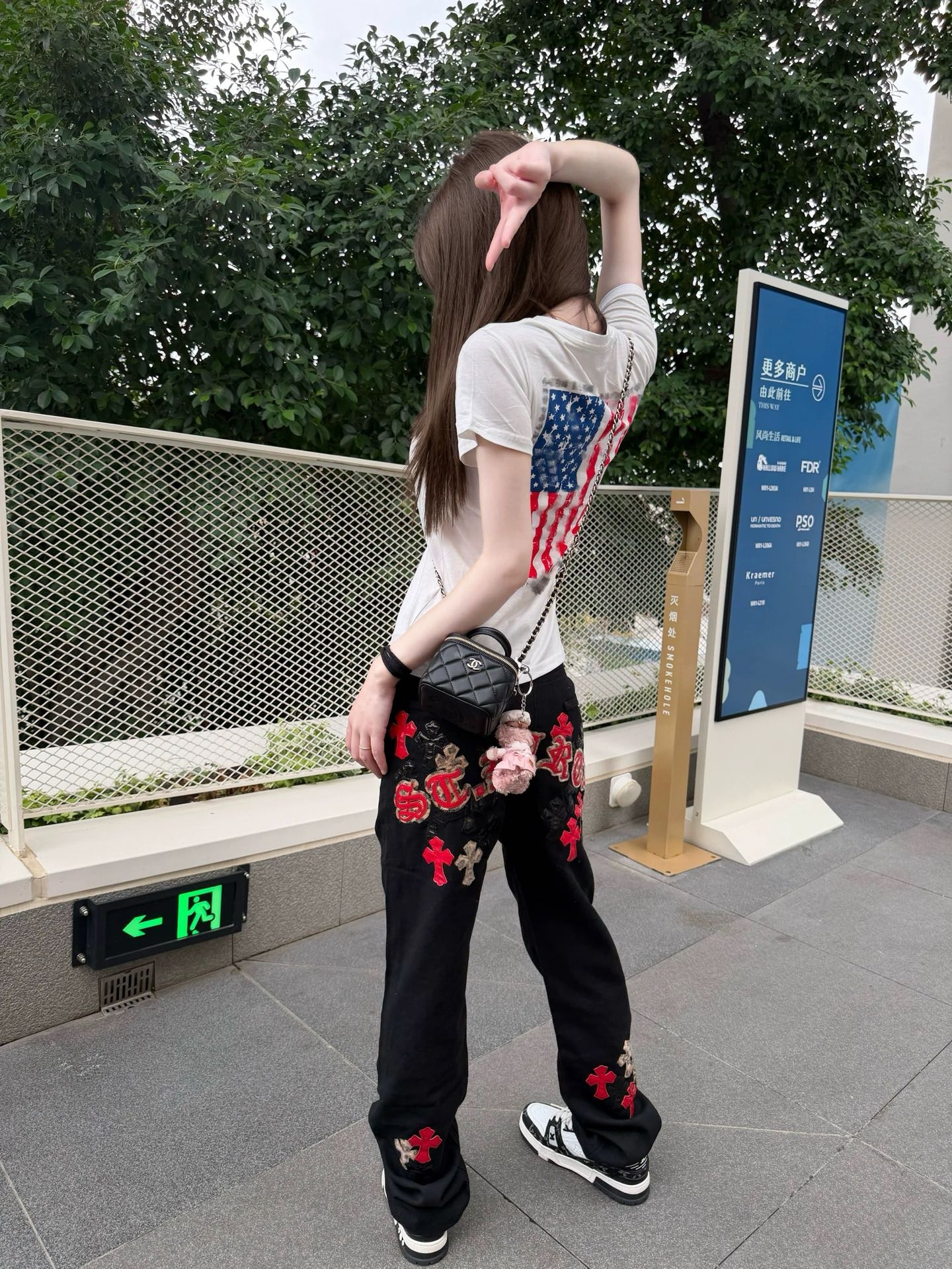9024807fdac9da5e250381ec473f4abc.jpg