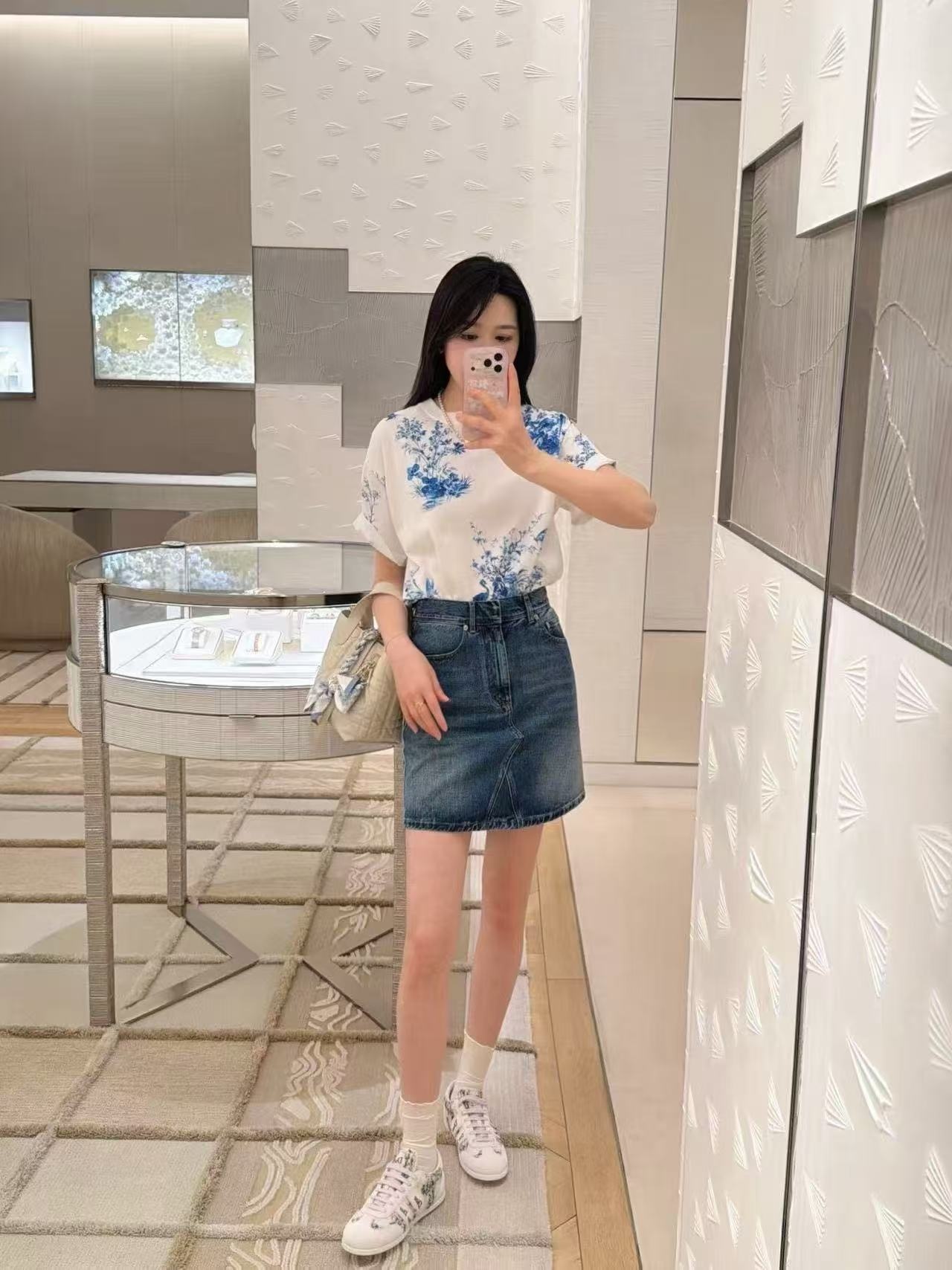 9f9fd07a186a16b53578ad6e122e38de.jpg