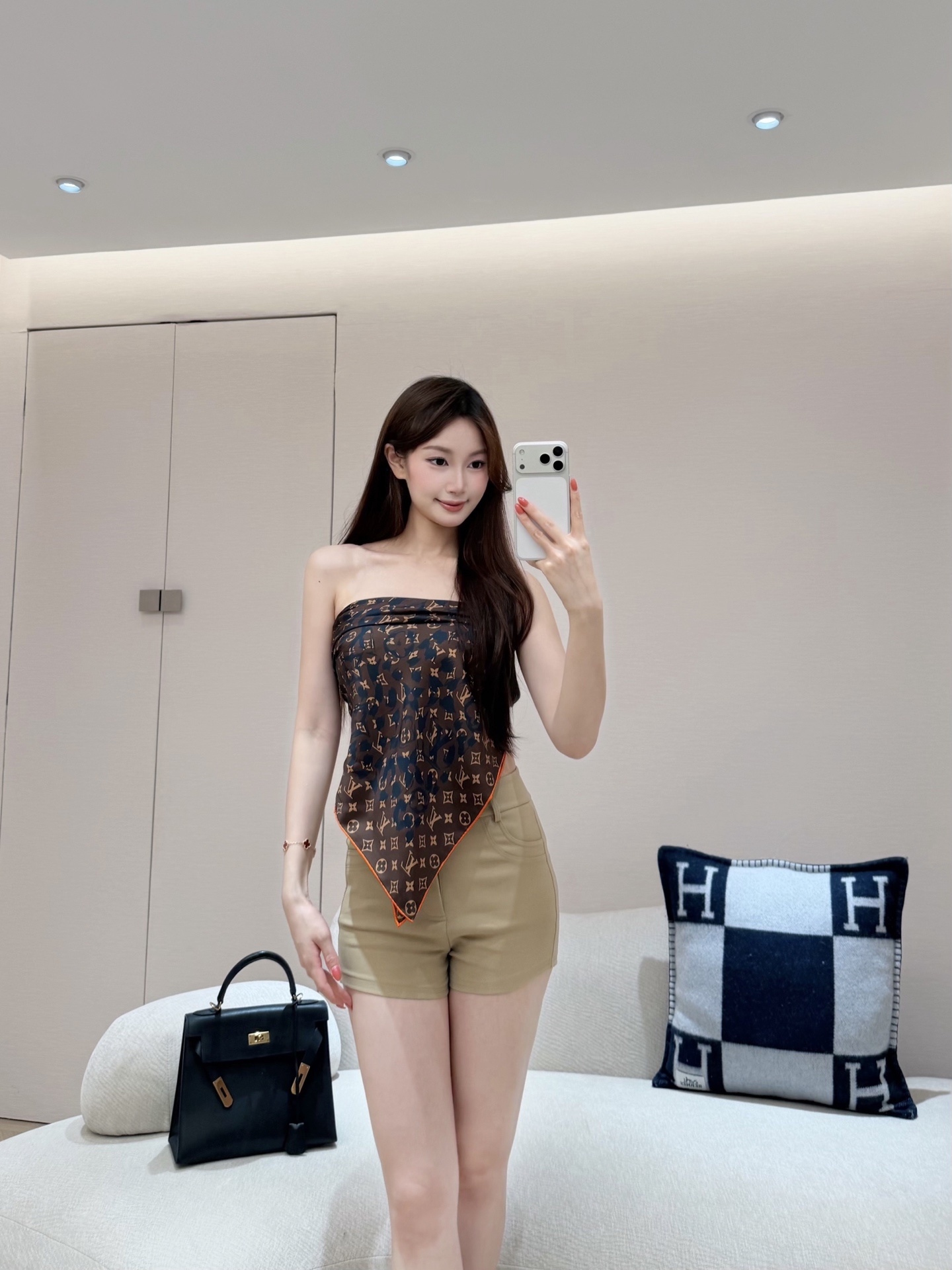 5e219f2413990e94bd97ebff87da1914.jpg