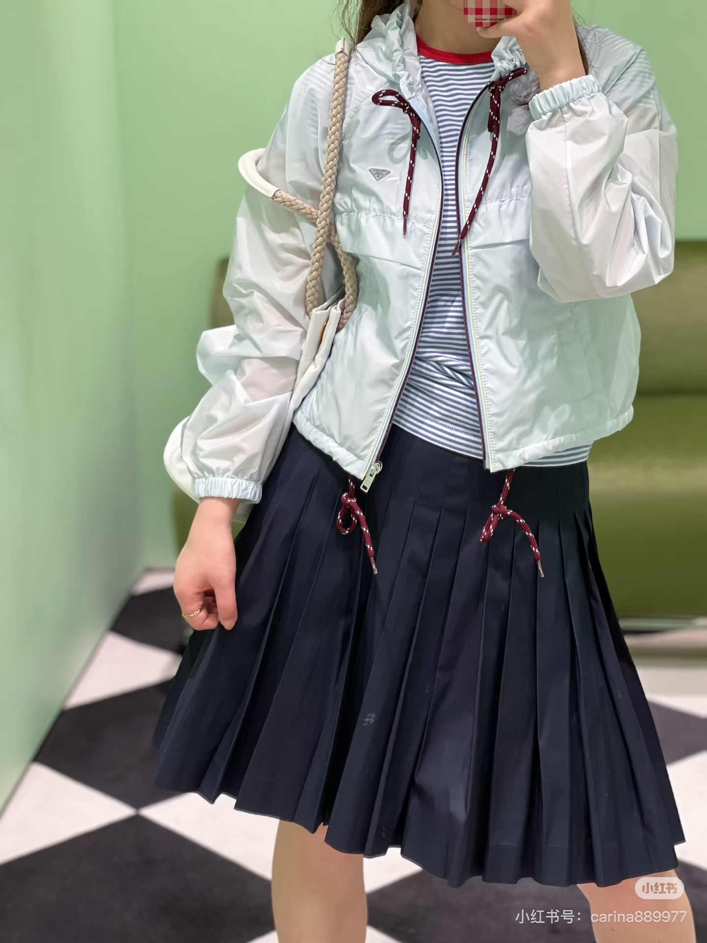 6ebae8195a77d6e9bd6e18a200839067.jpg
