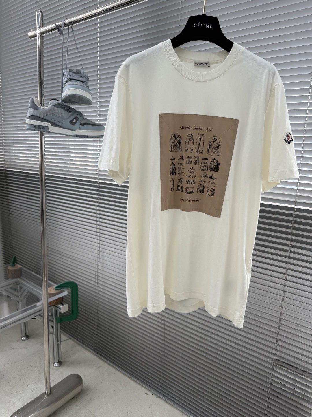 7899b7853381f33dd6a3e3fdbce61429.jpg