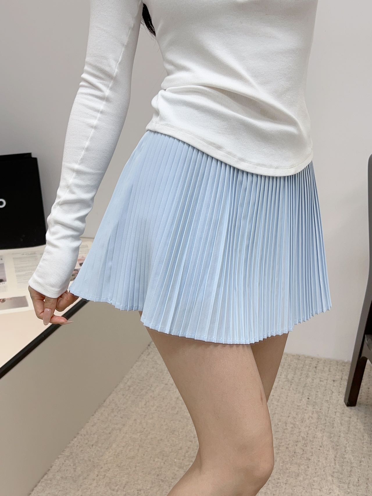8e498638a35b99cec3750b481eac5d9d.jpg