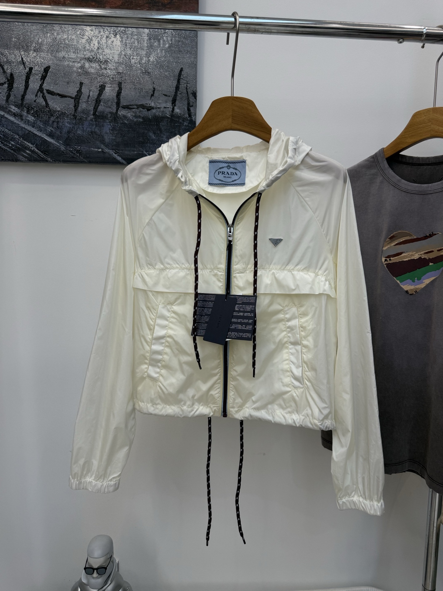 b12bf940426283536439e78e1fff9a52.jpg