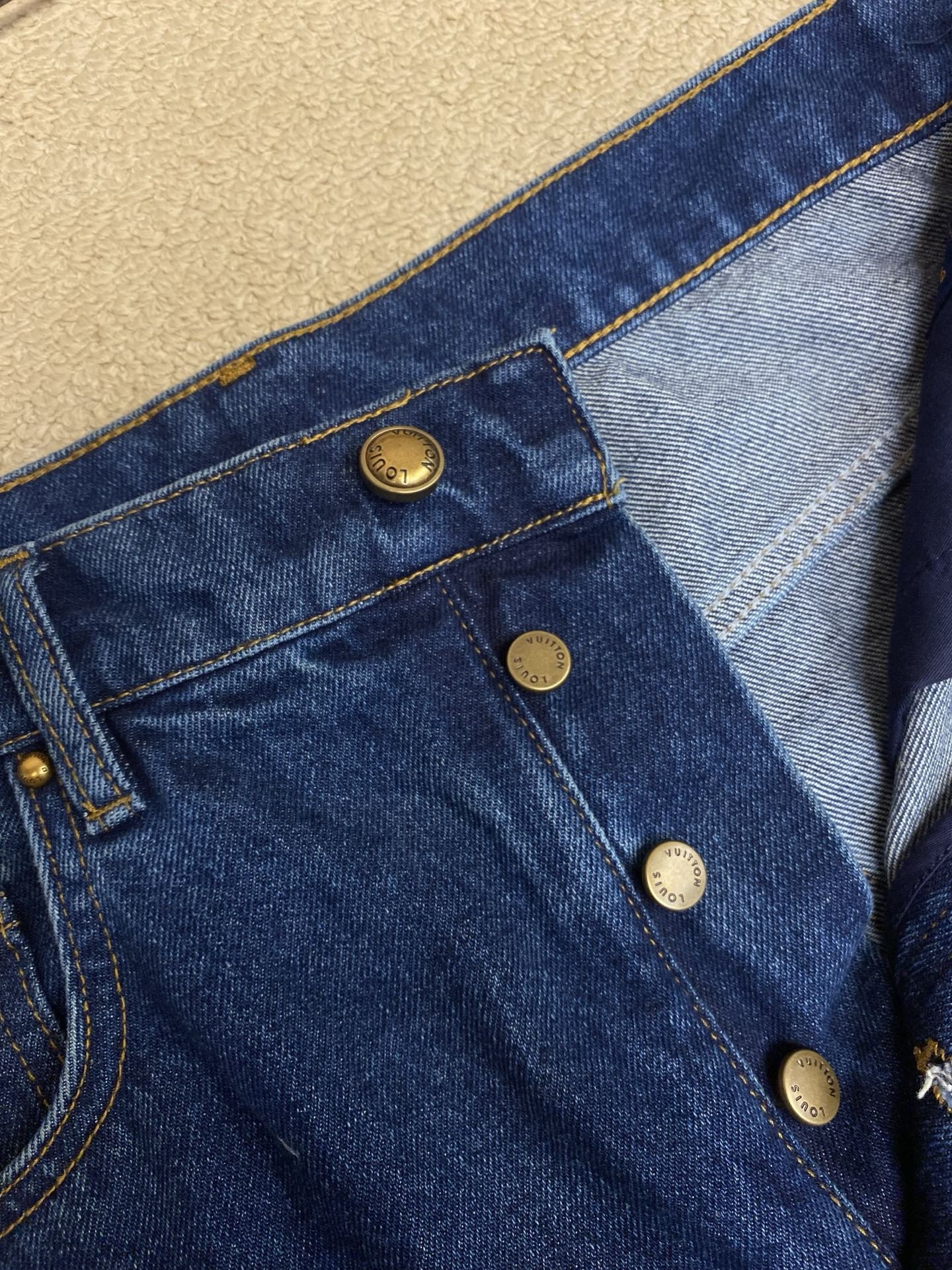 bb6081baae498bf67da8e965adbd9238.jpg