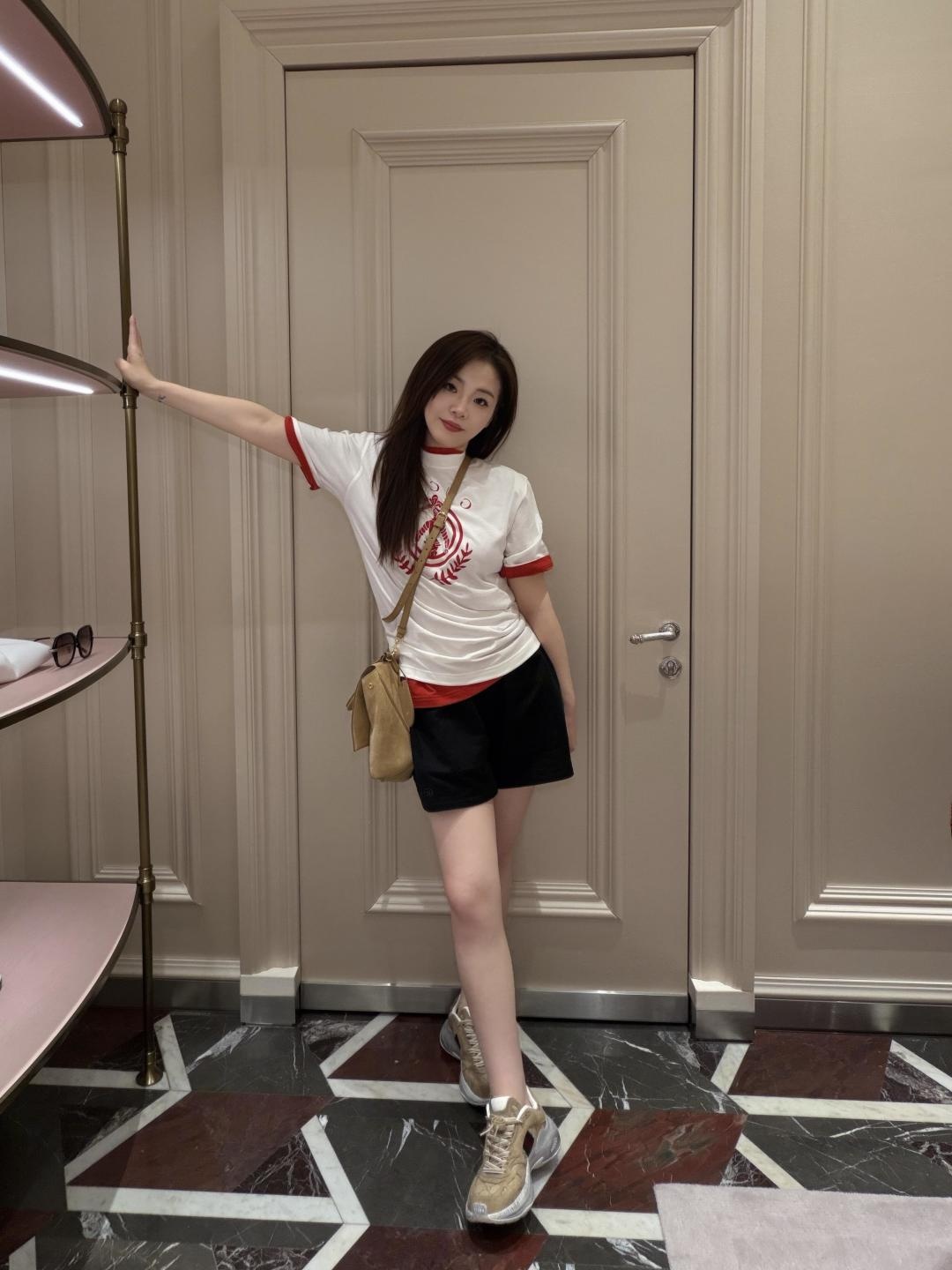 c561ecc7fa6e47b5cf9444ba0946b3ce.jpg