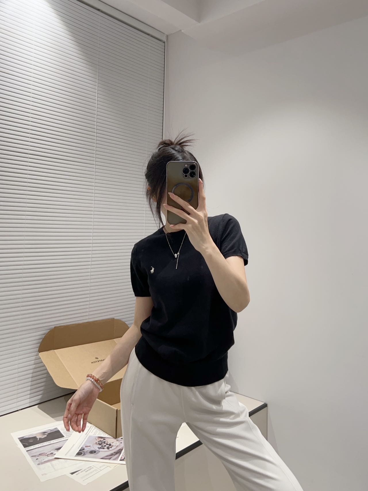 20e956ce95ce84d206e9155a0baf5399.jpg