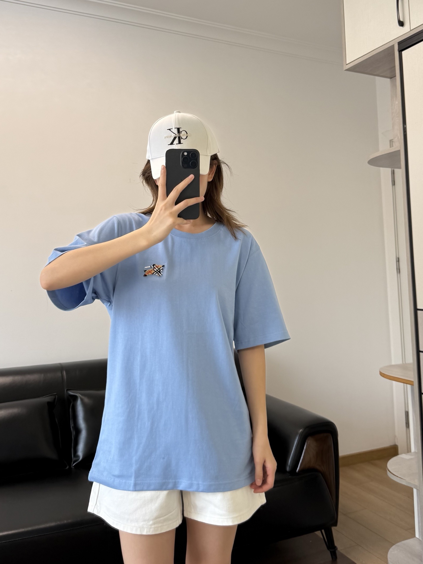 ae463c85fa8d405a9d8e30862fcbbe33.jpg