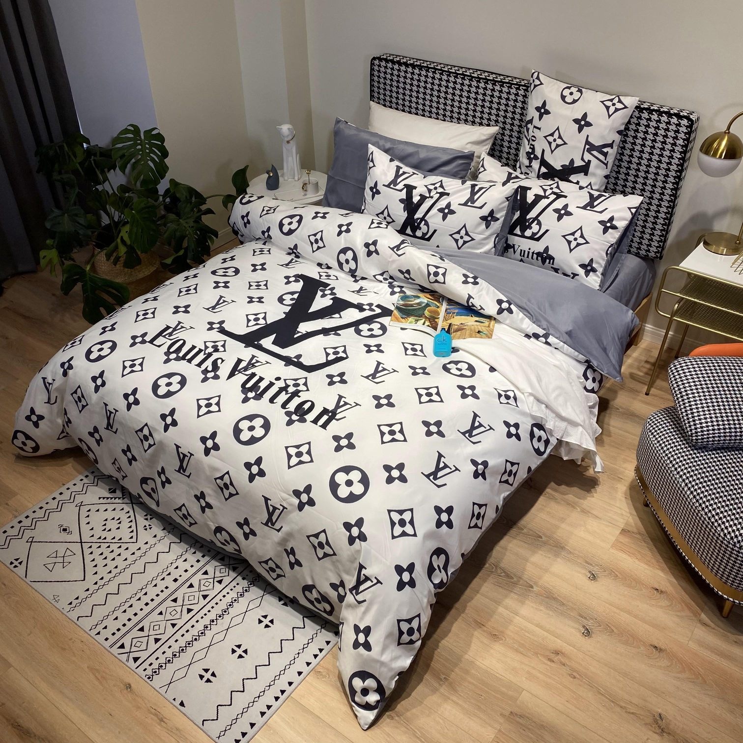 ae88461fe8d6fd81a44387df404ee36e.jpg