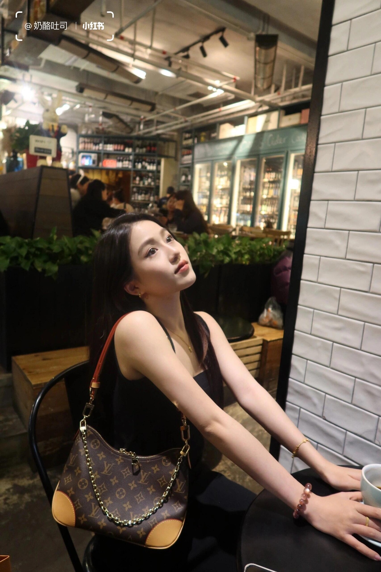 f6451a0dc5dabcf8b3ba6560df62ca22.jpg