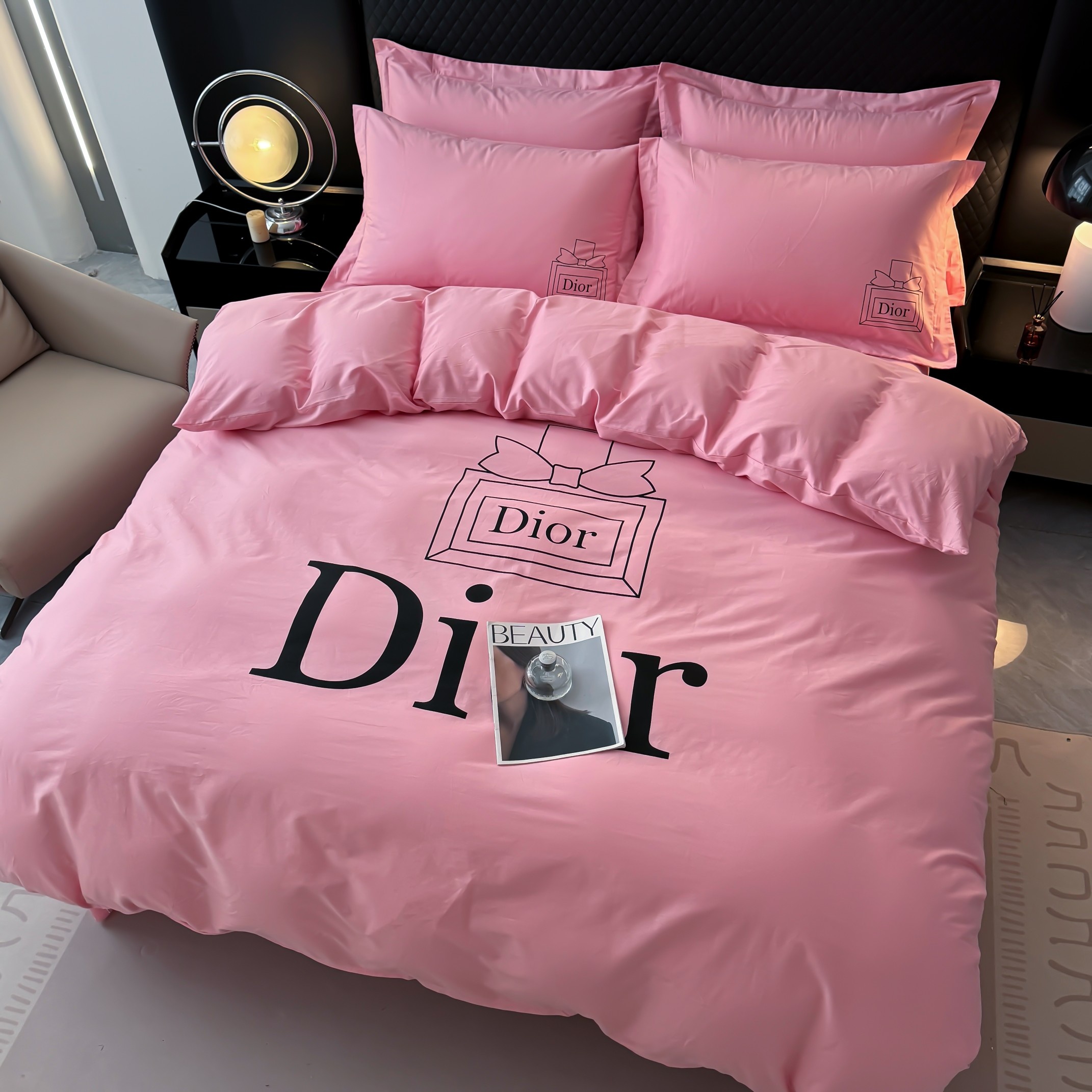 fbb4a3474a8a446c8bdaec9078e6b03e.jpg