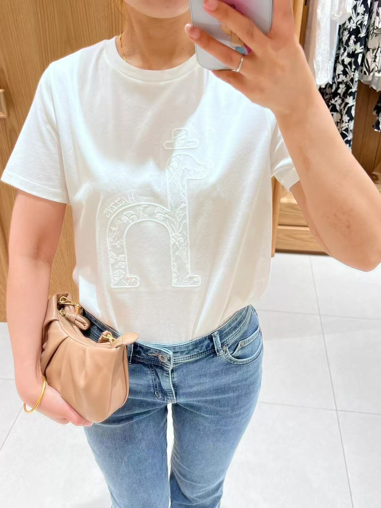 19cc9f8adf1301eface051e6ce7ee597.jpg