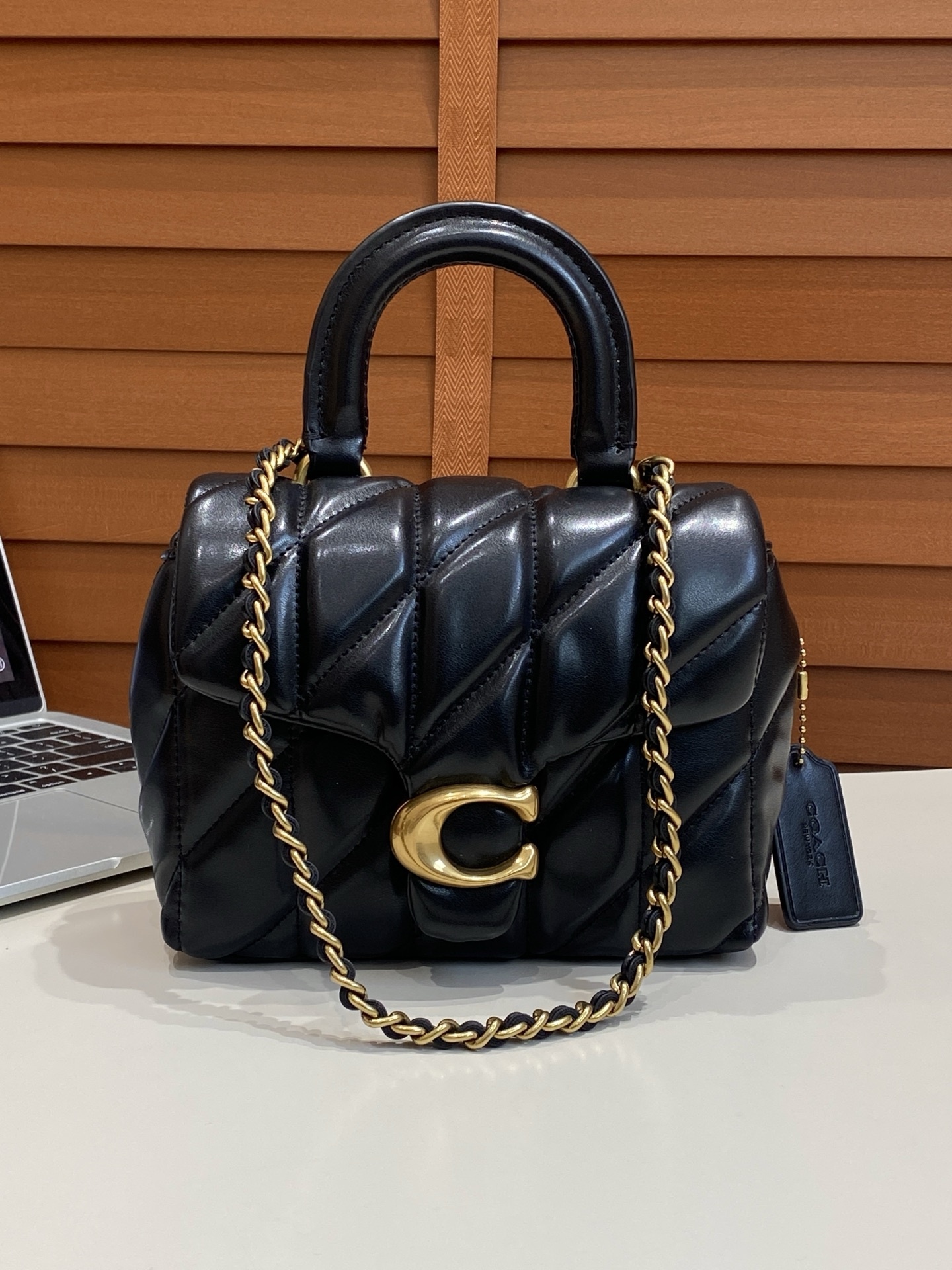 bc82fc6a19cca60f16bf1fad24033ed9.jpg