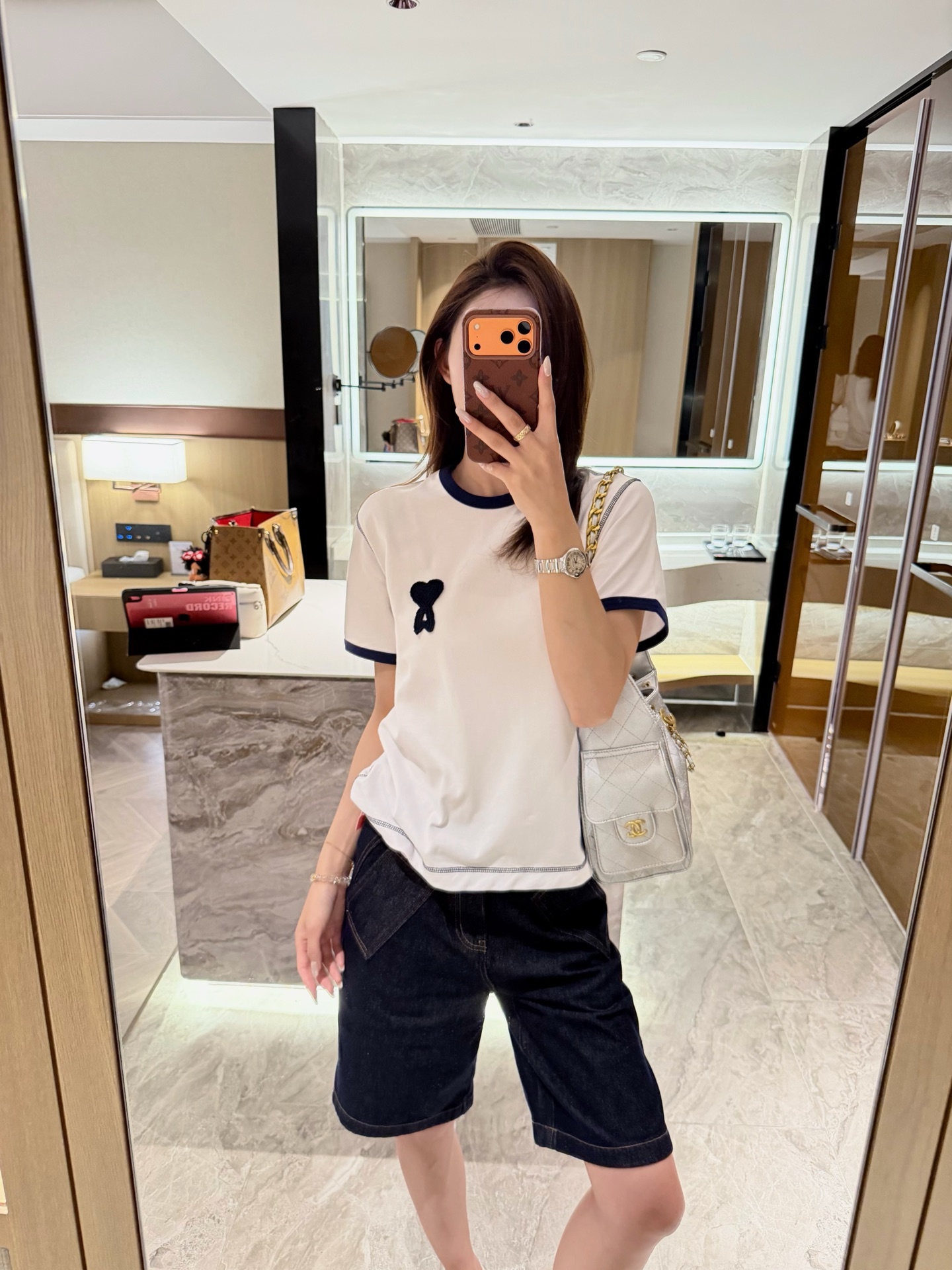4dcd64a8a01c019e6499b77b197b1751.jpg