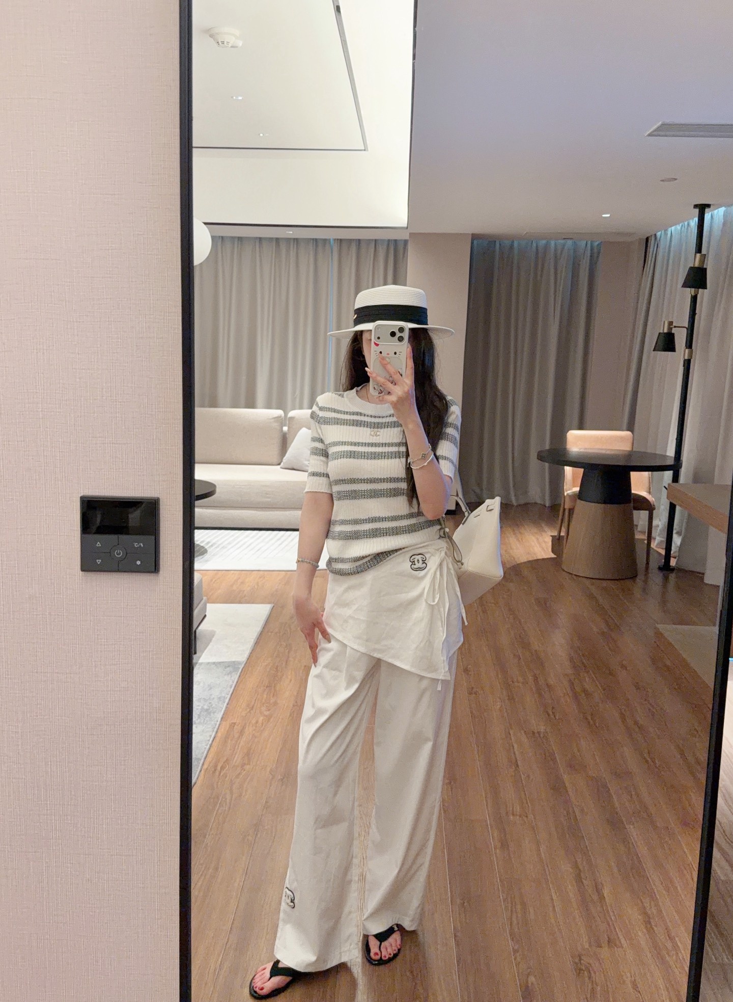 8acbbe4bd620e7d3009bb8bfc58bced4.jpg