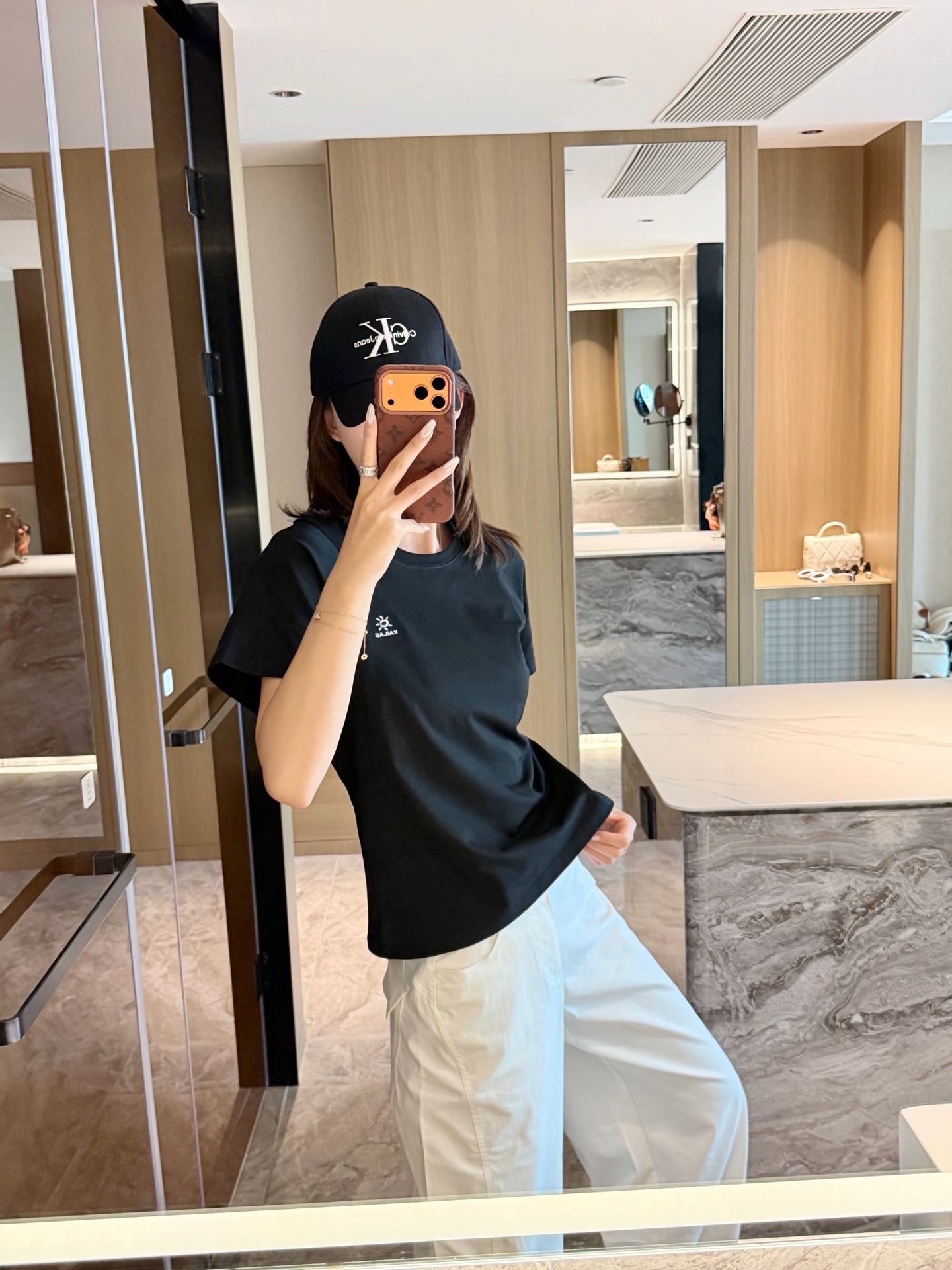 96ea5eb54f2b71537c01c07fea8a36f4.jpg