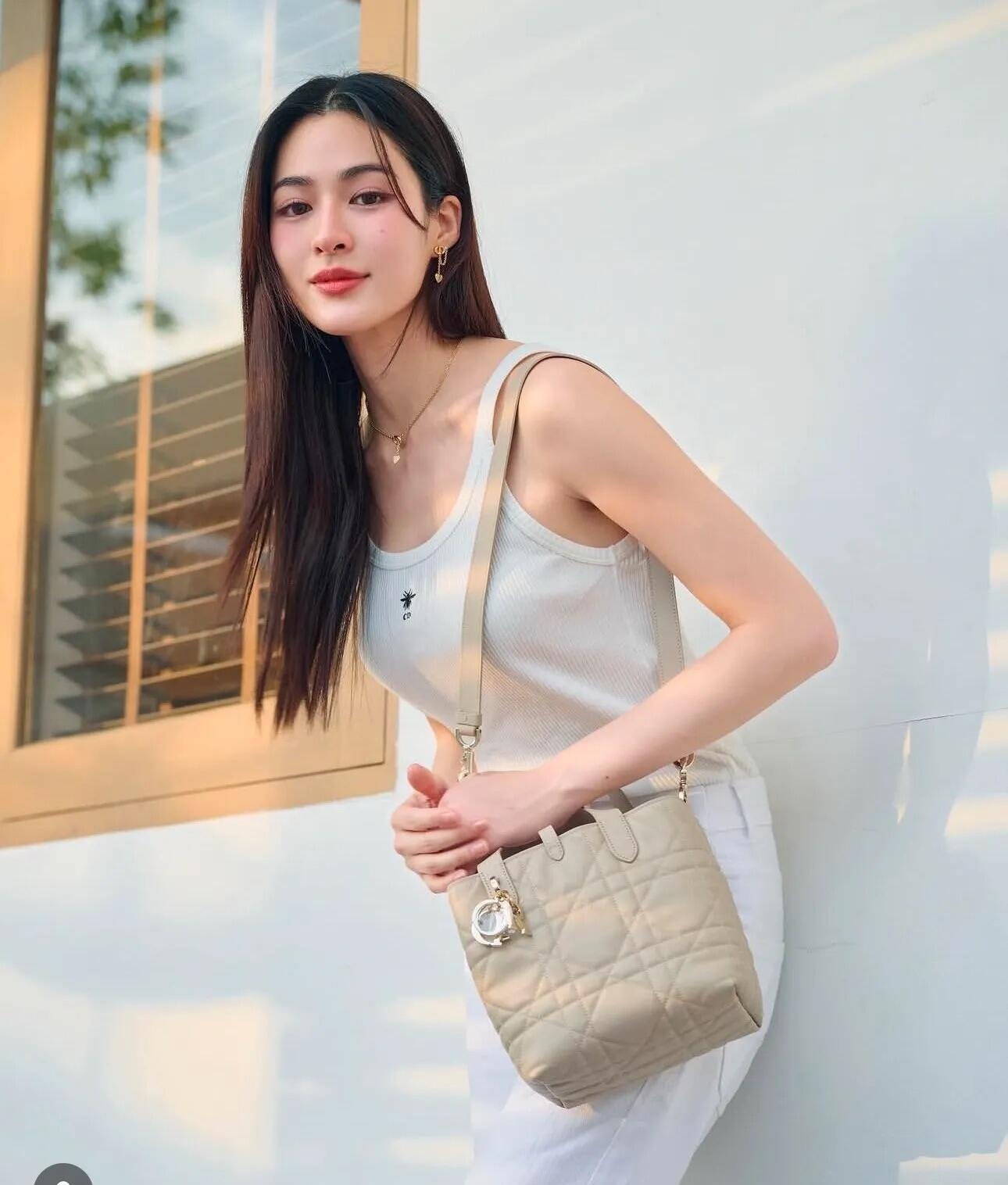 abe867de3326fa38b1bb6c26bc0e3180.jpg