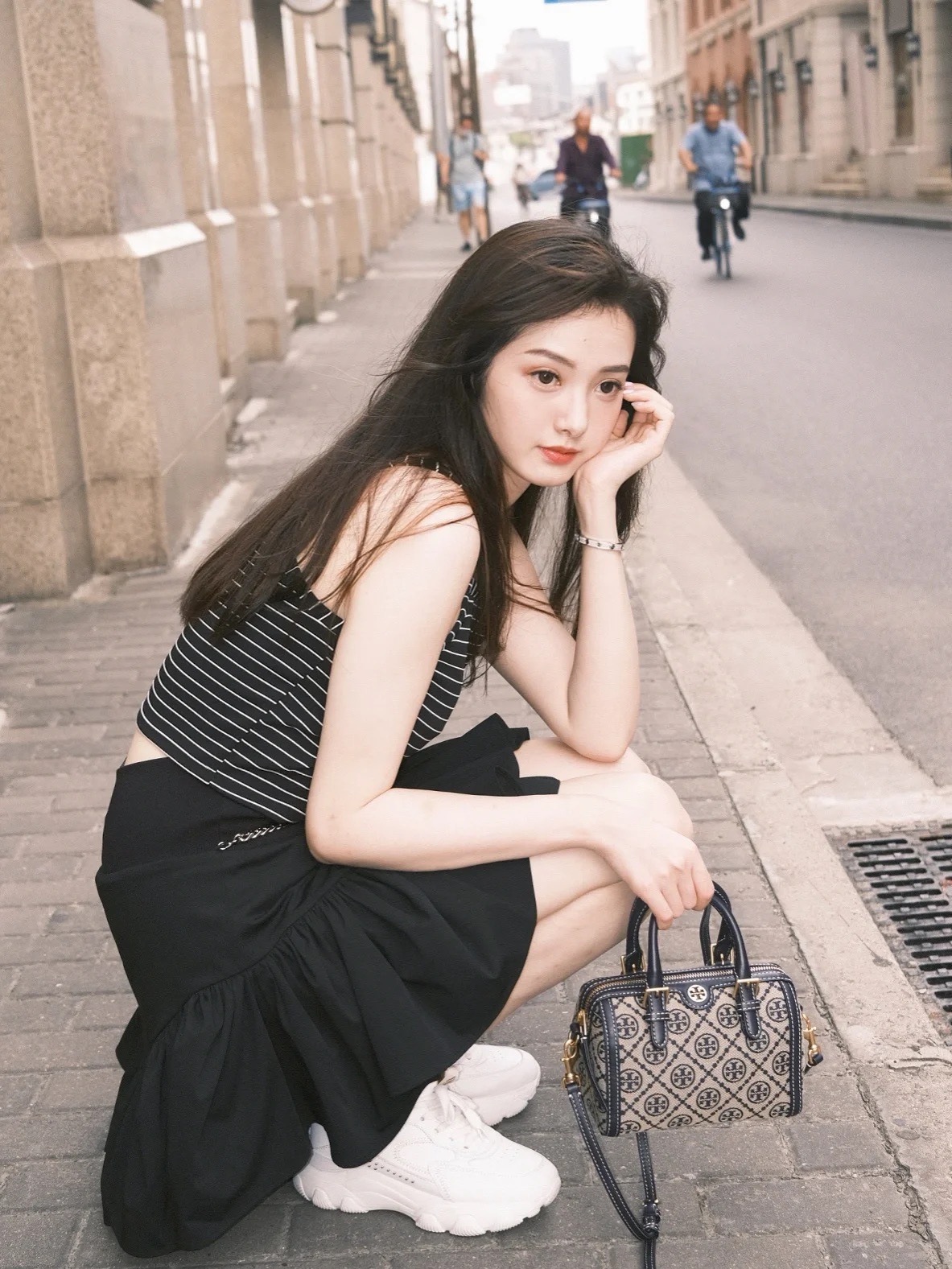 cbd91db2b97a6c50c55d3016b3a695de.jpg