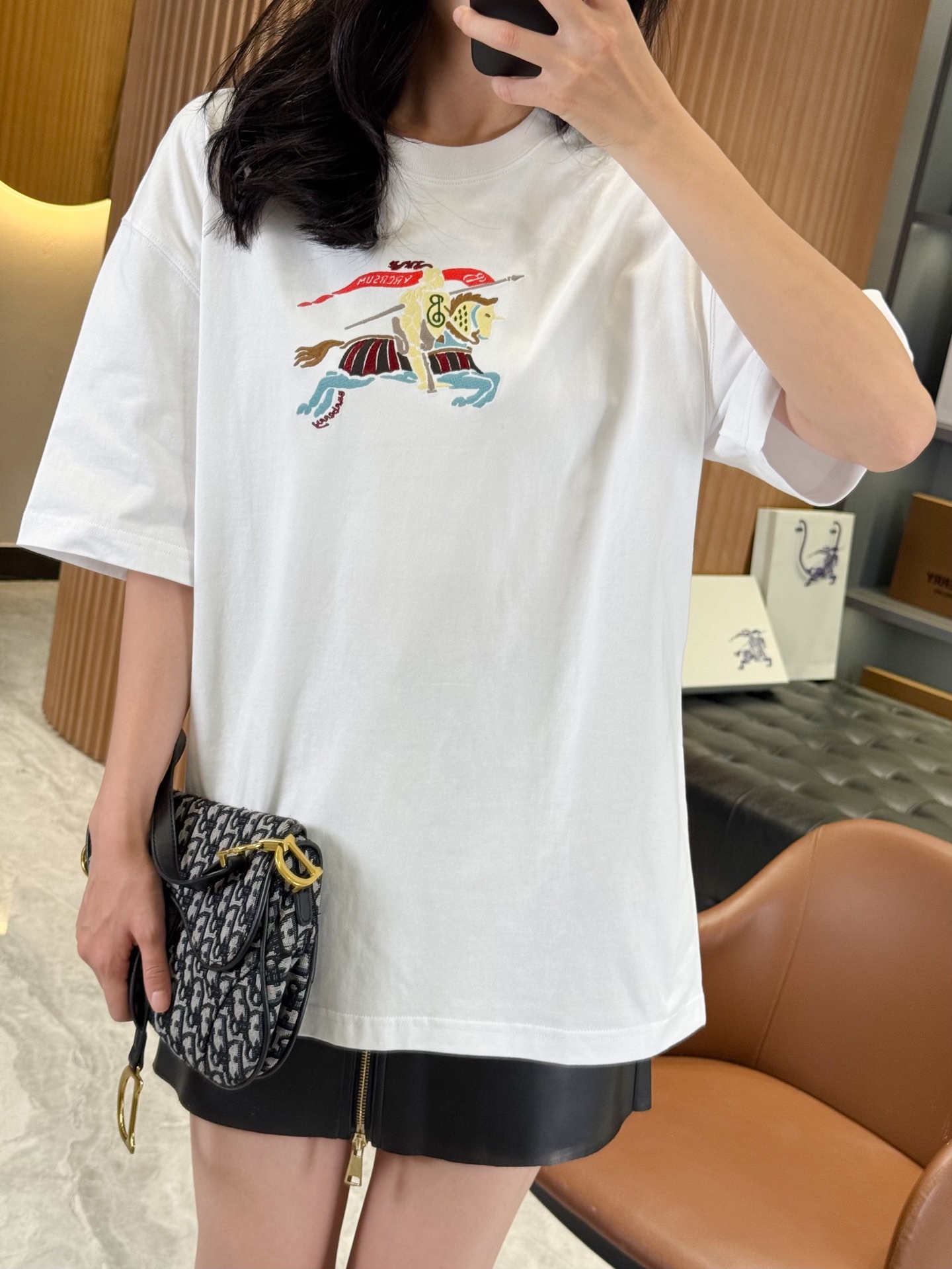 2b17ff4819c84158b44f8dbeb8edcdbc.jpg