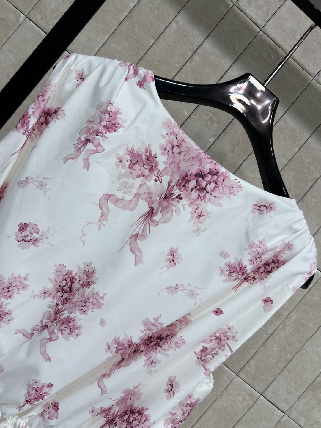 5f5bea8ef2308f393fdc92b5727a60b3.jpg