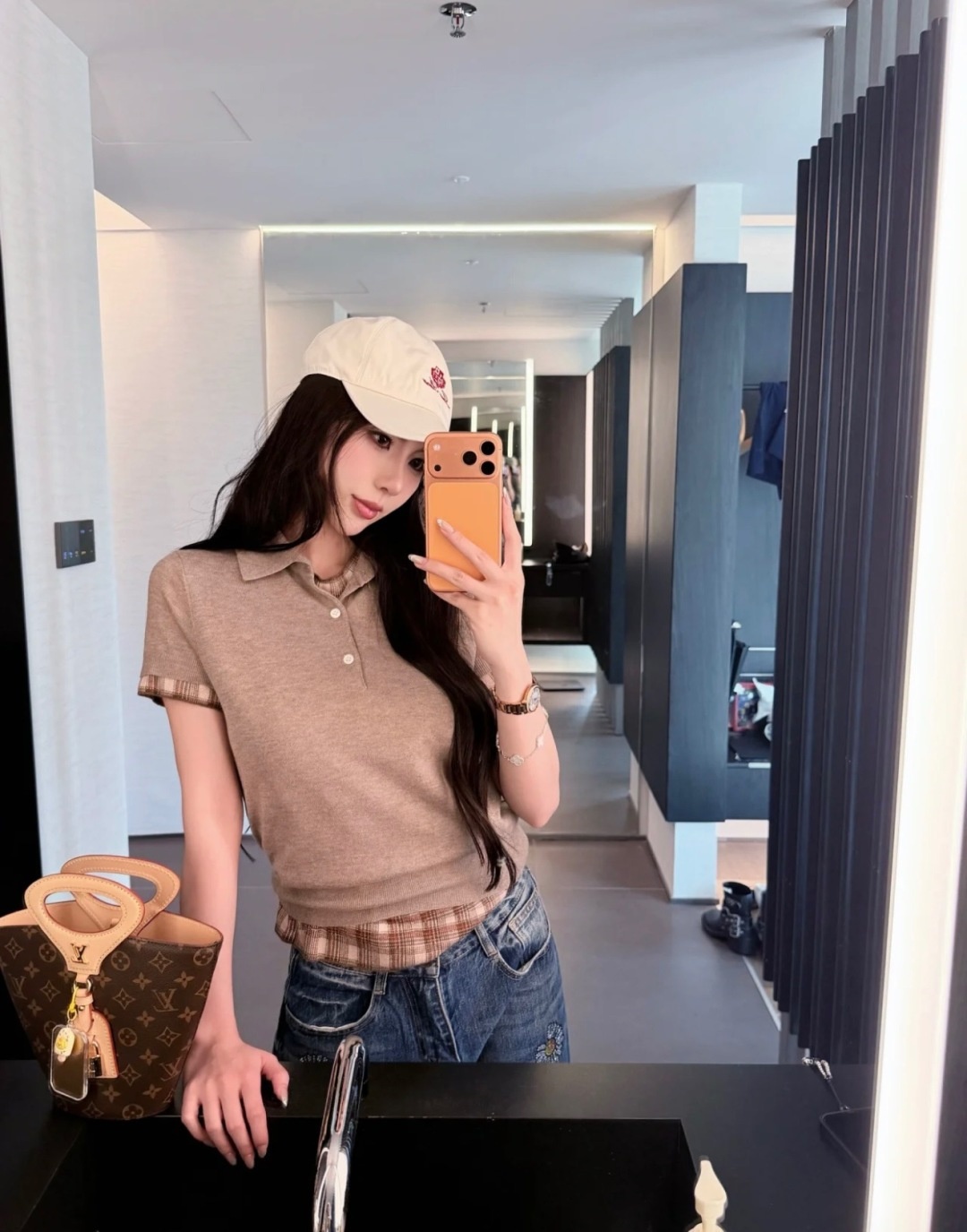 6551484cfef754d7189f728c07452da5.jpg