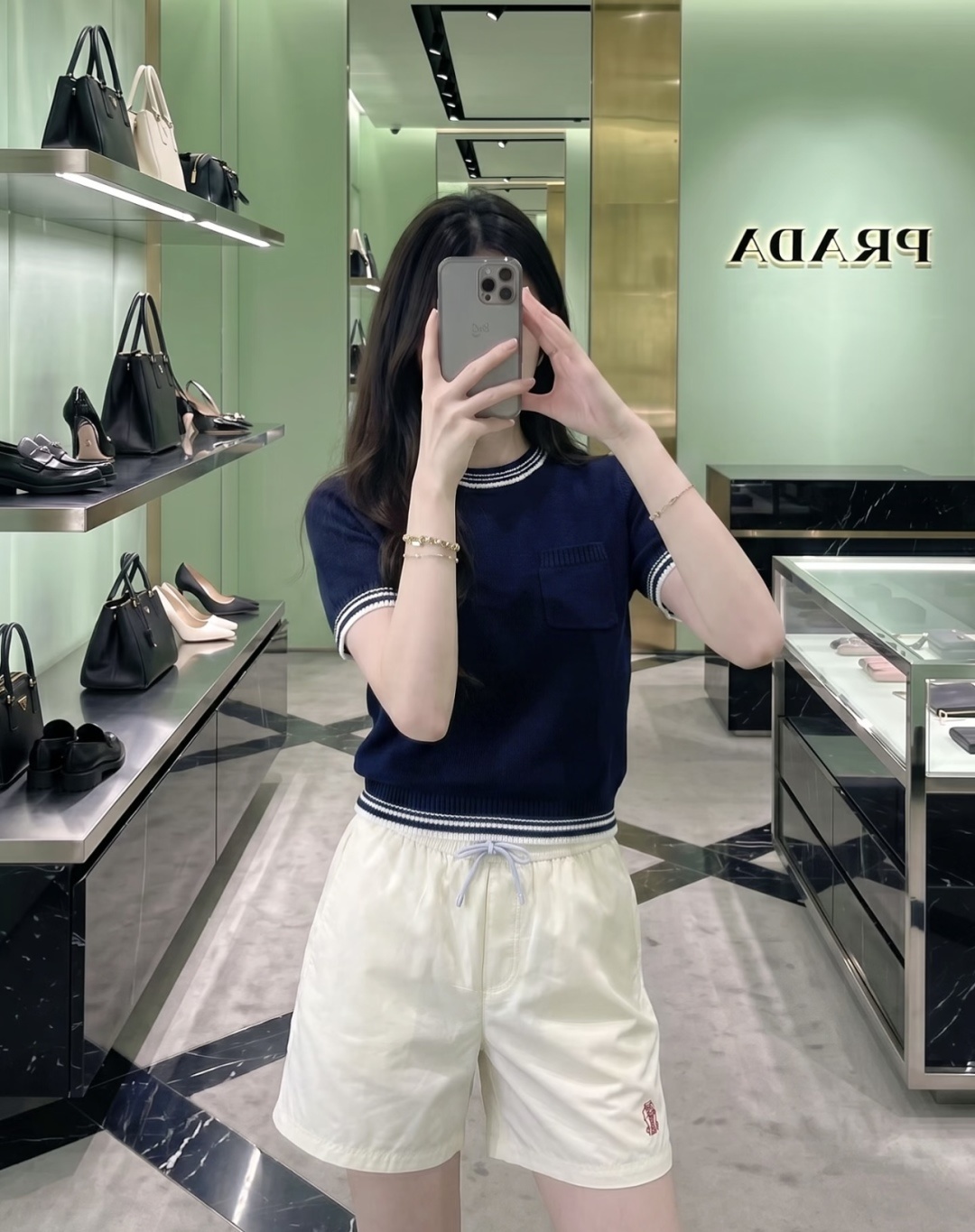 d7232716cf6e4bad1b2a9d249850b094.jpg