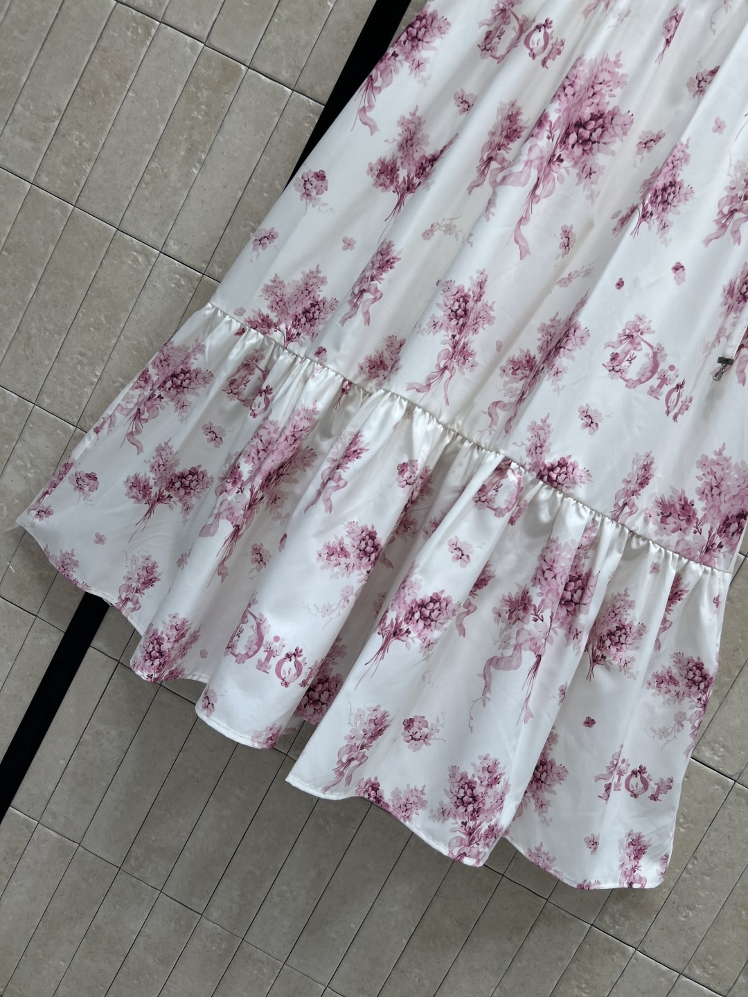e06a3345a2cf9fad1231be9e067fdc17.jpg