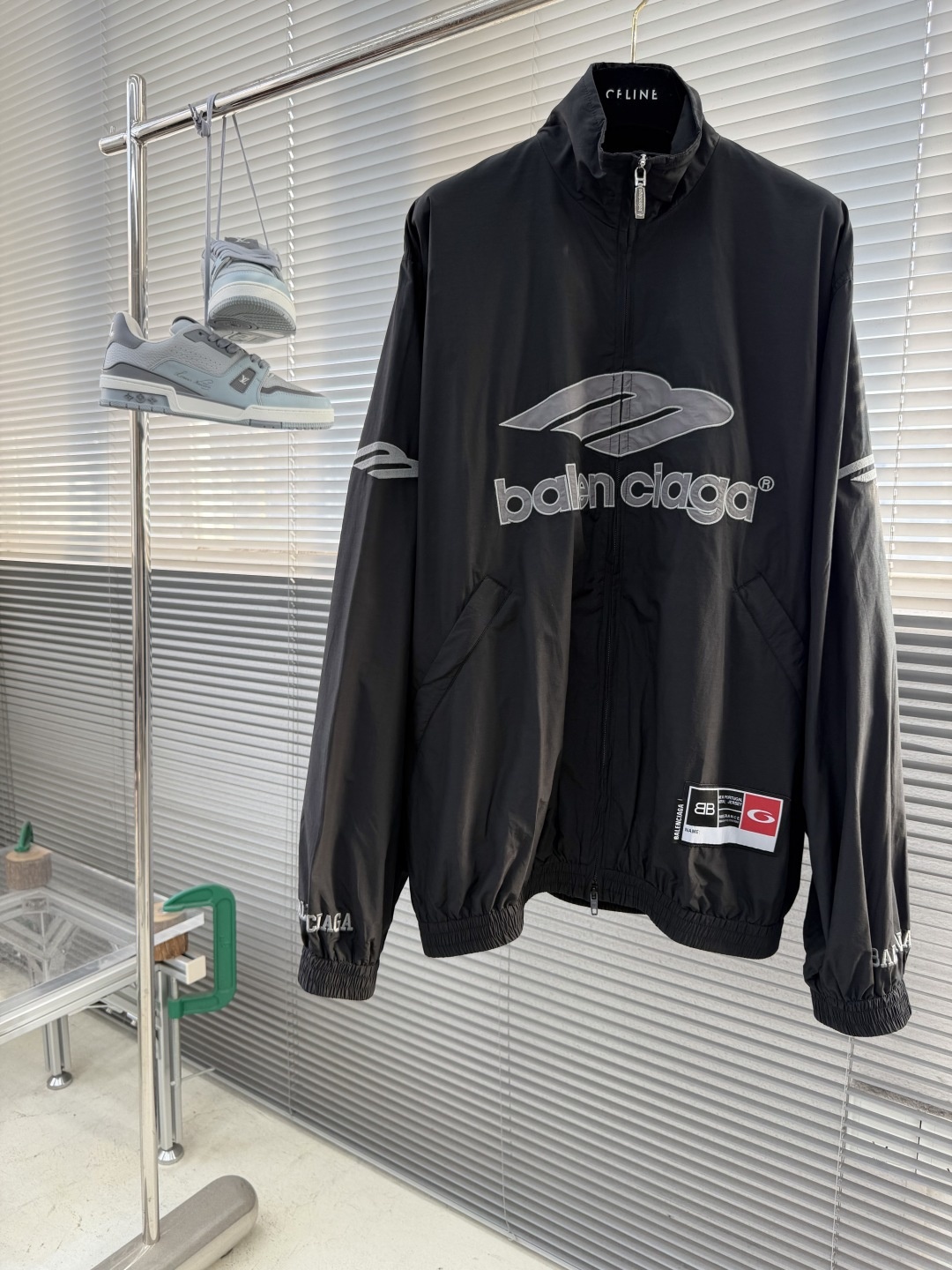 e5d715ec43aea00f60e7fe585b98620e.jpg