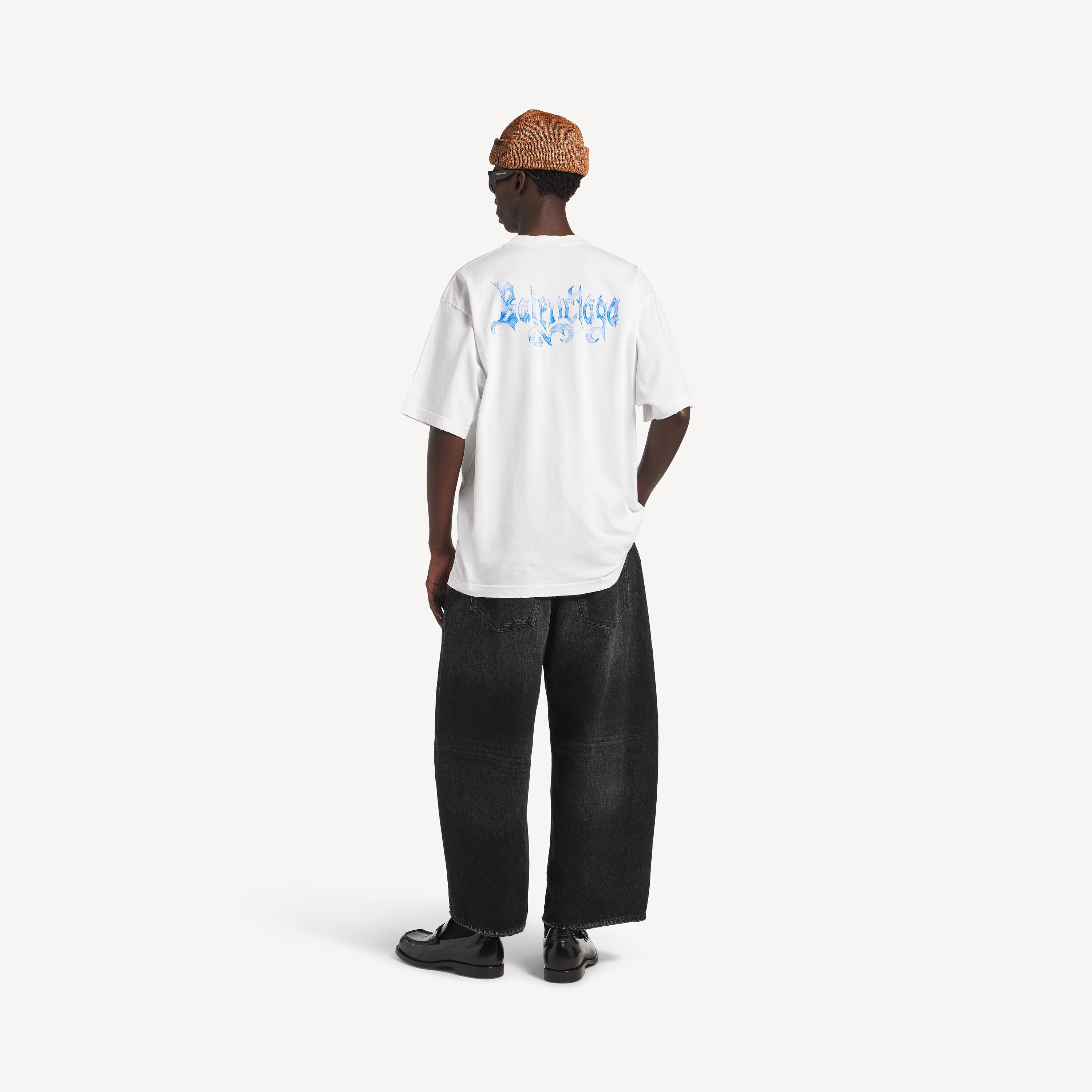 200dda2902f5f4bbbad022742dad65f8.jpg