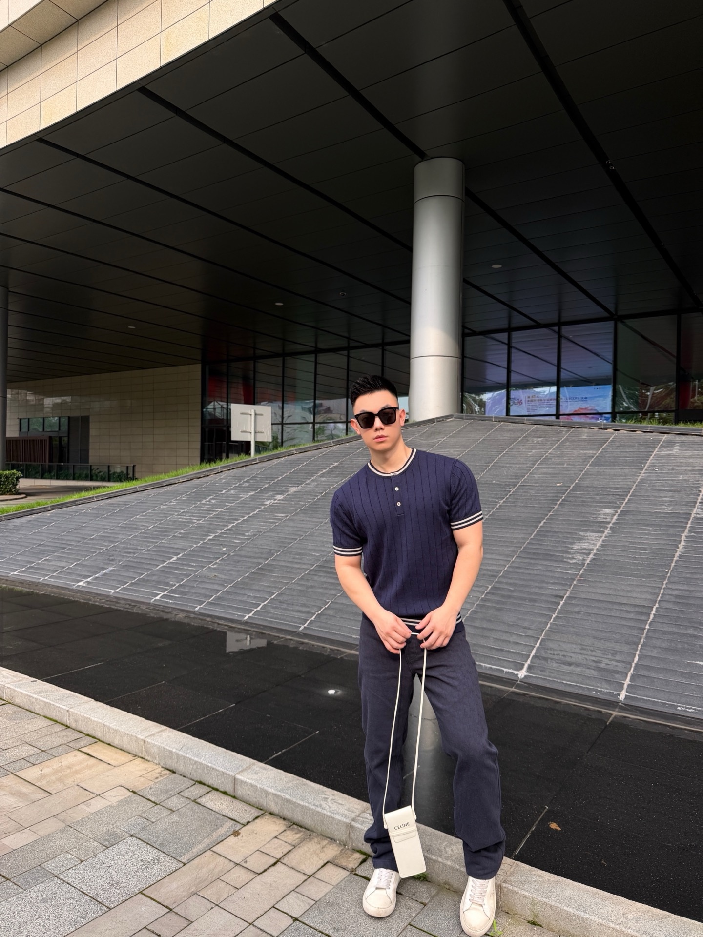 5c1a39f75859d2952c66f938eb44cffd.jpg