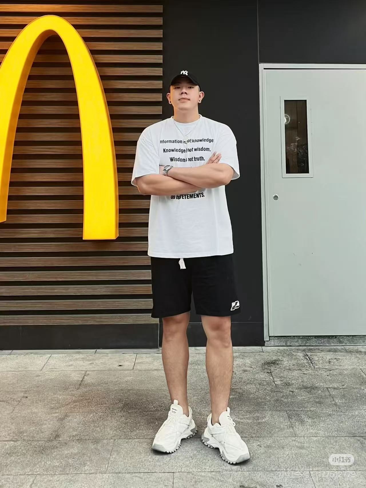 ac0afbc5026778e8b5ebab7fbd8138e7.jpg