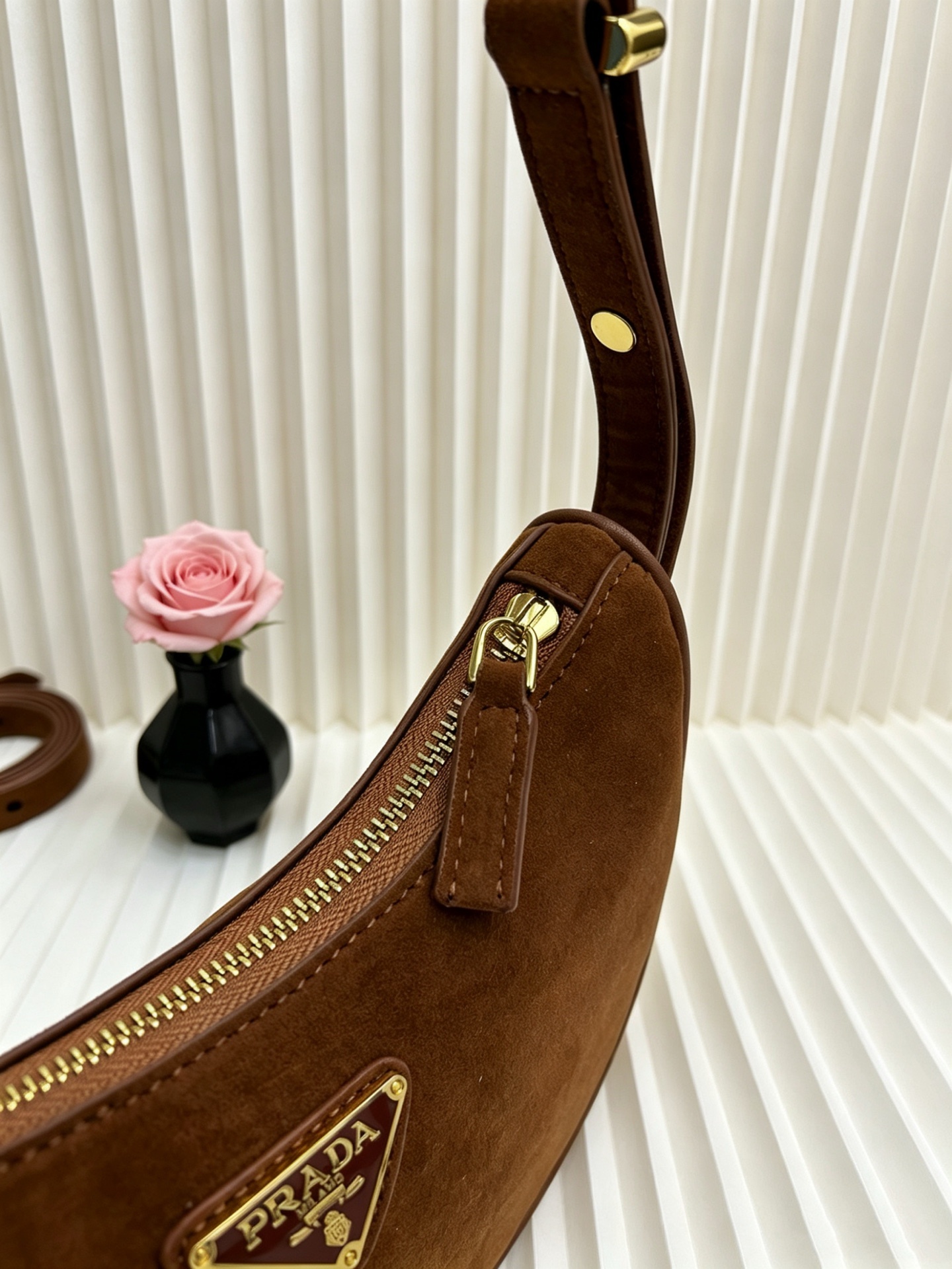 bc77497d1160898527ab189fc222fb6a.jpg