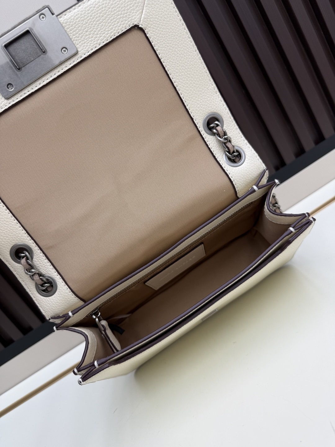 bca1c8bf35e87005883ca5aa1fb346ee.jpg