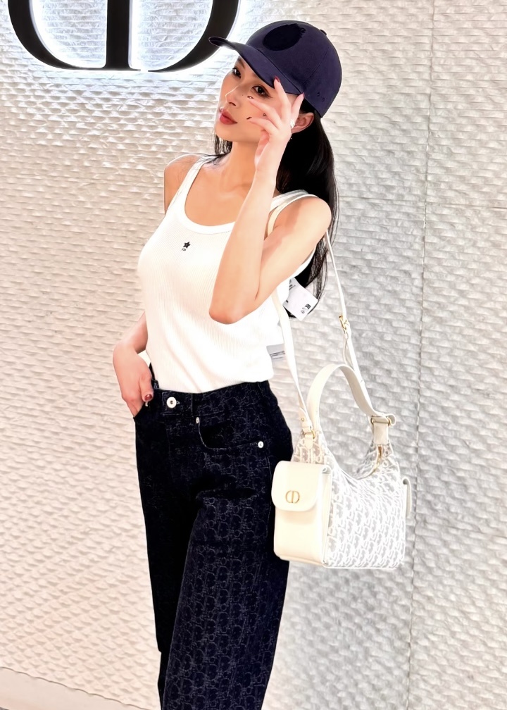 0b9768275e5abceb1614ce480d9e2dea.jpg
