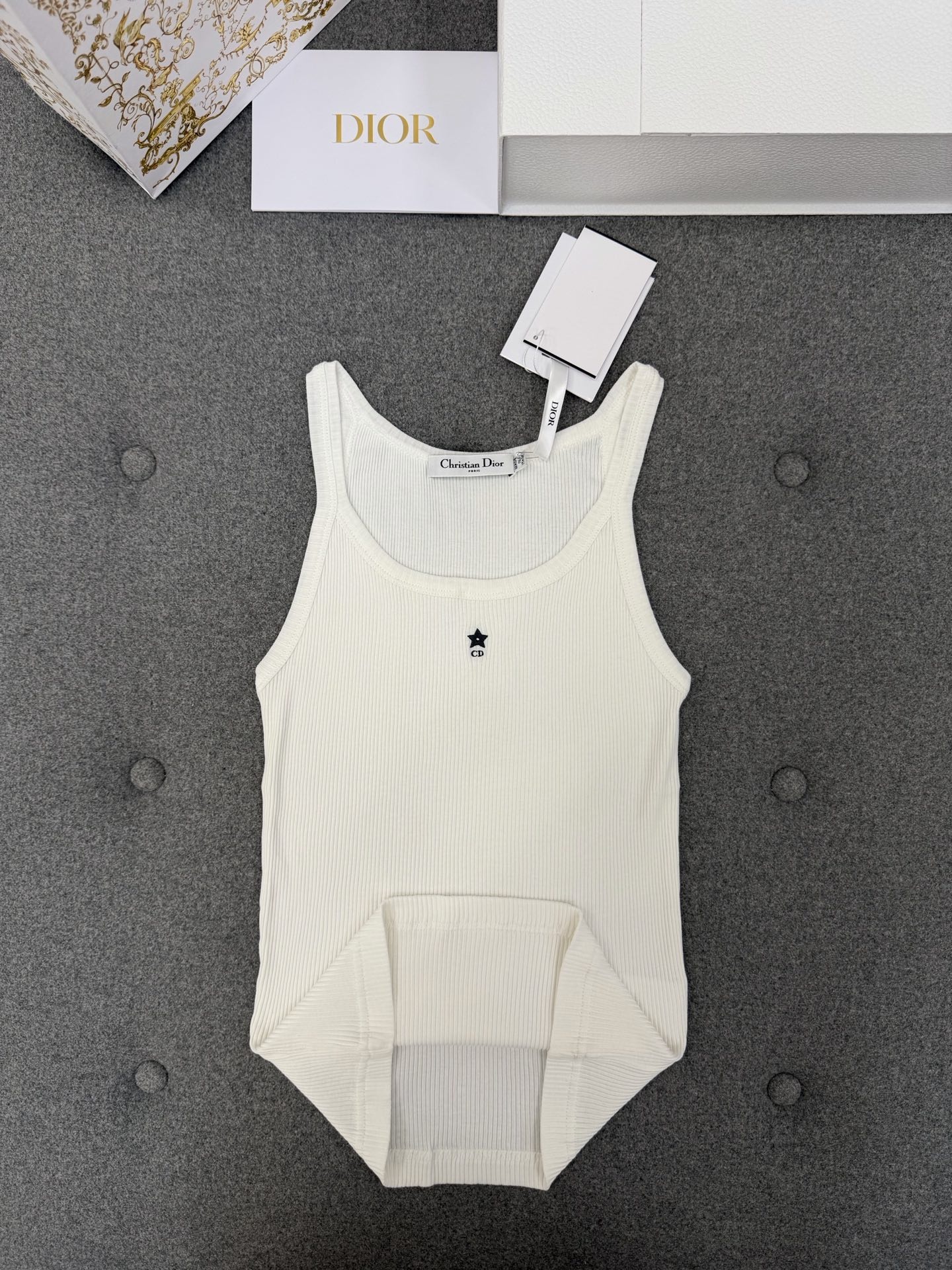 b107f2818f3ff0bc41dcb4bcca5d251a.jpg