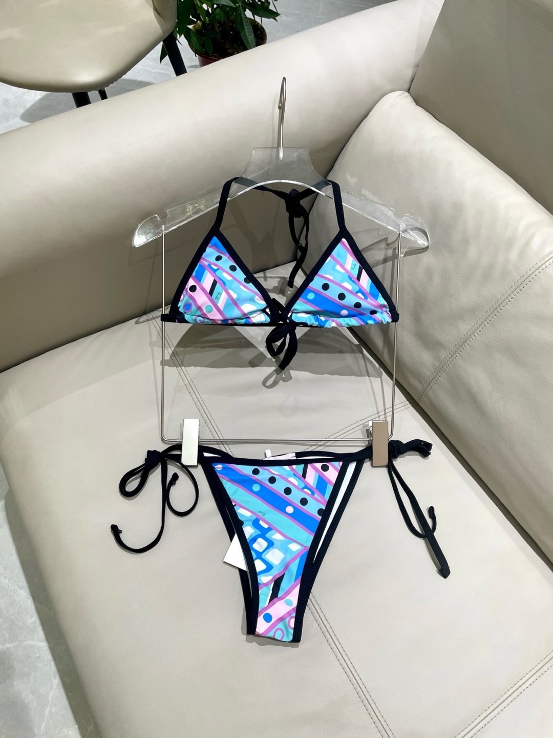 3ab49bab340b97d0f4e427b7ca584b43.jpg