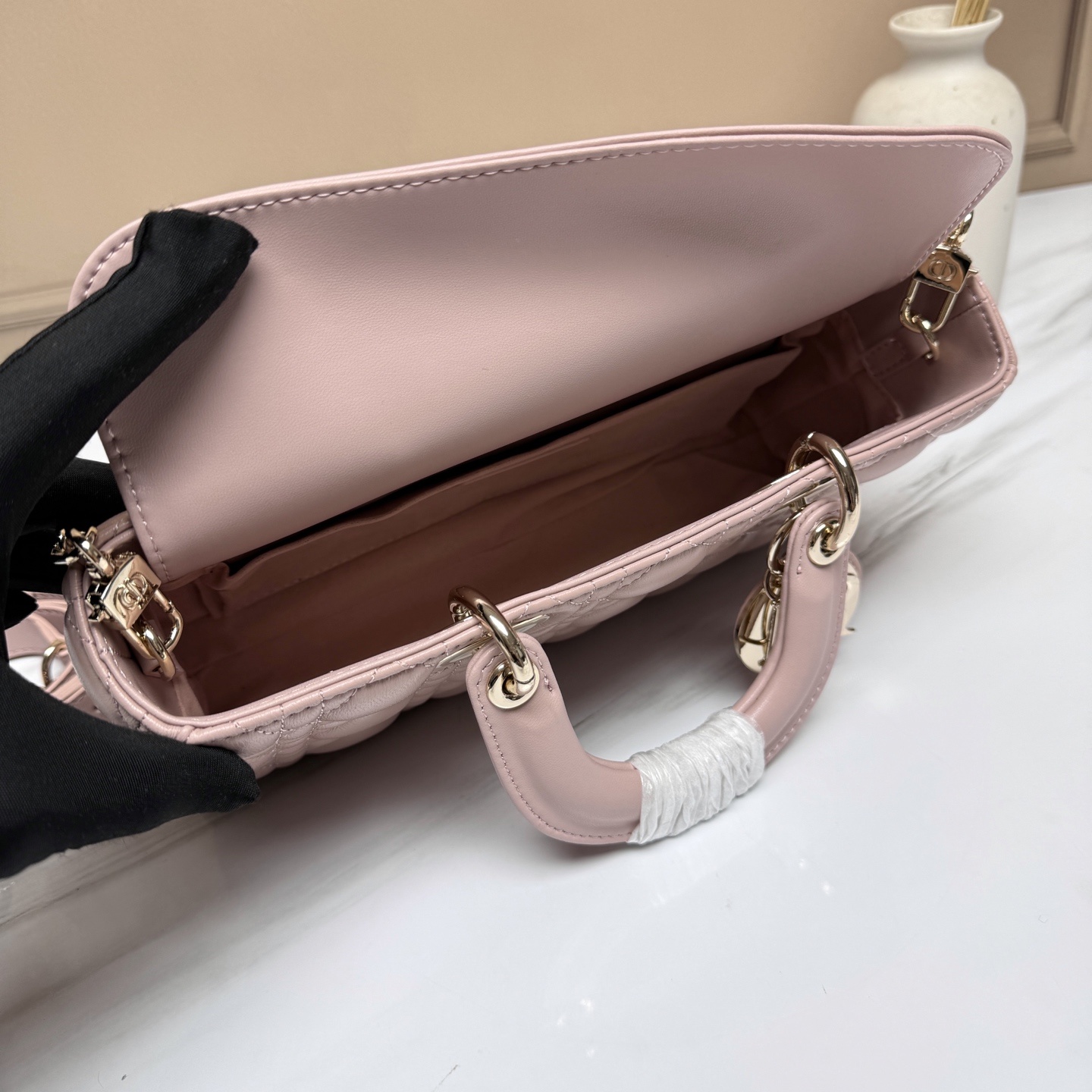 823a0dc8781597a1b5ada6492be4da55.jpg