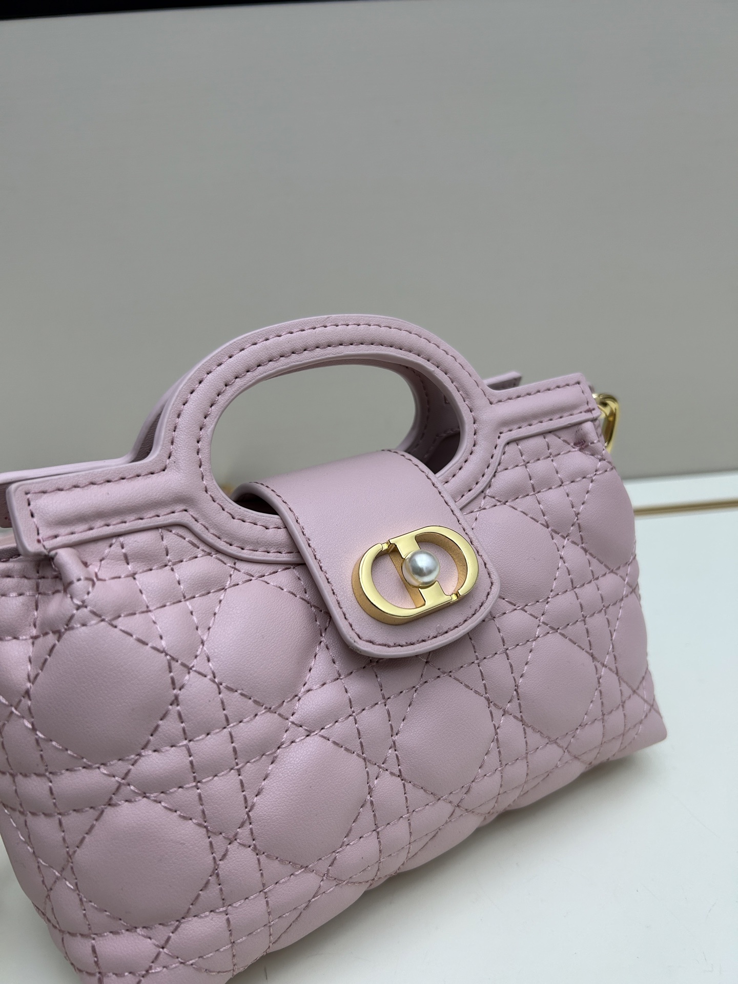 86afe0519c4d5c6afa1a00ce36408a2c.jpg