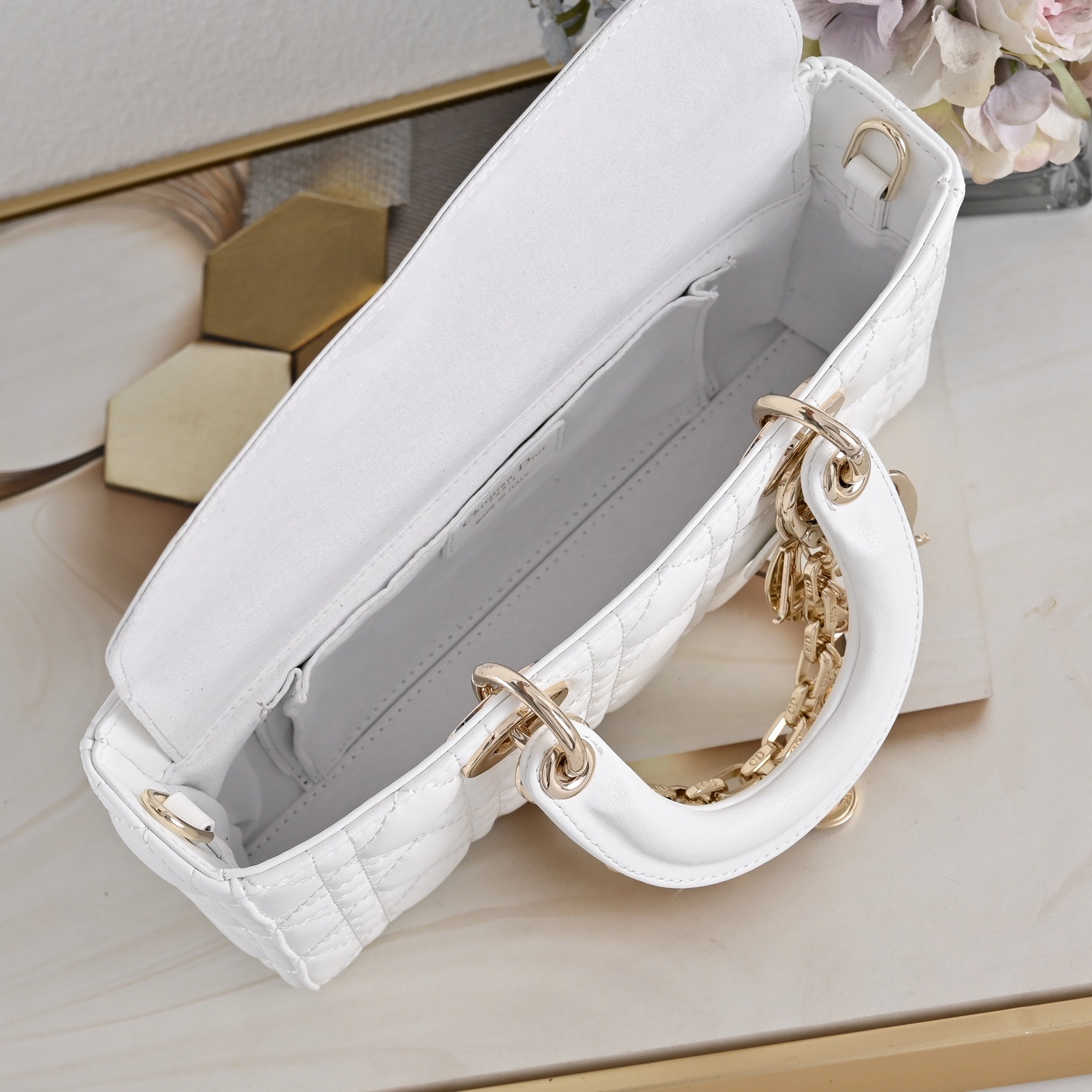 9311ed3389d8aed0aa895b9bbdefcebd.jpg