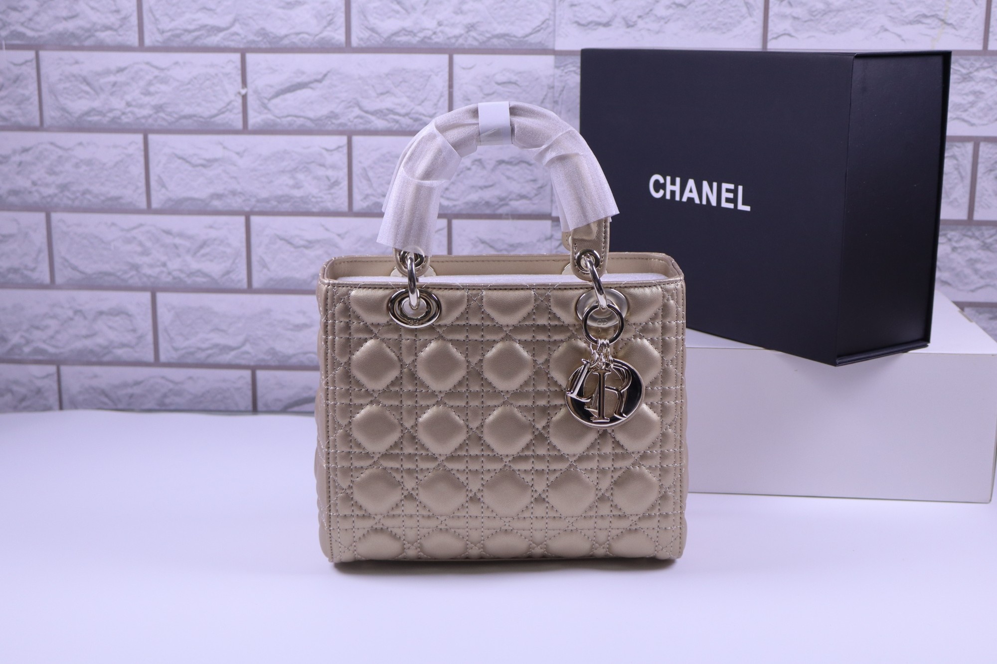 9d583c219ebb0df6c8500861de13bfd8.jpg