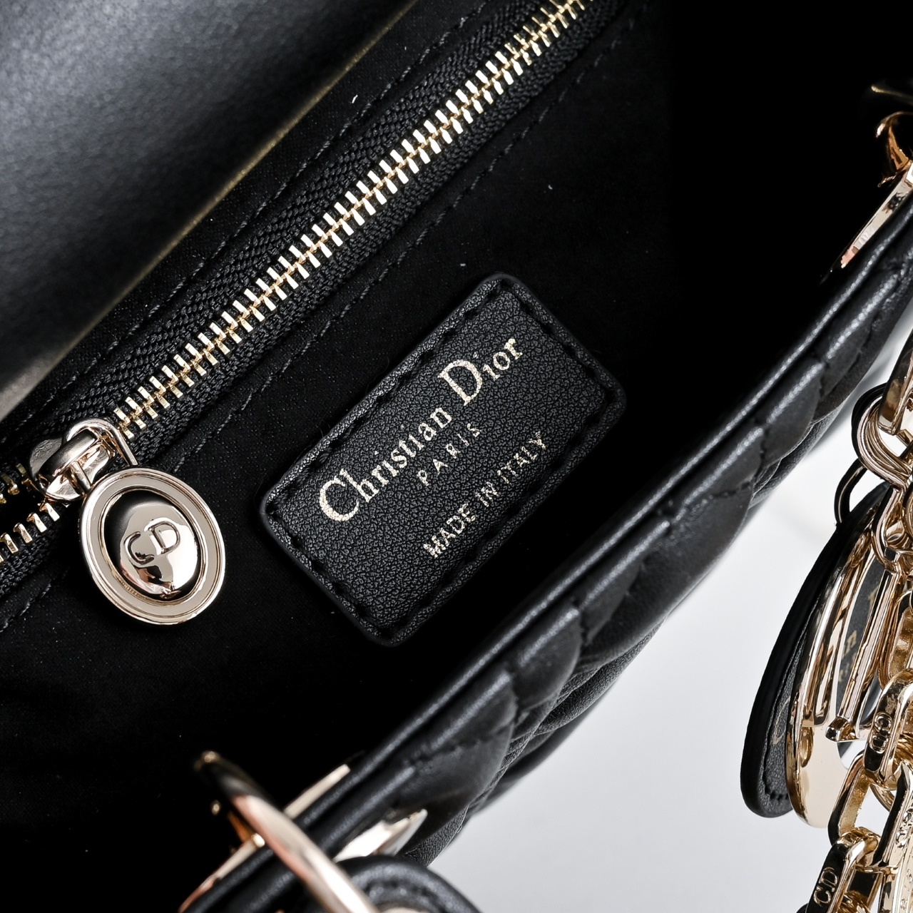 b815381c5272c8dd95b3d8ce0b007e4d.jpg